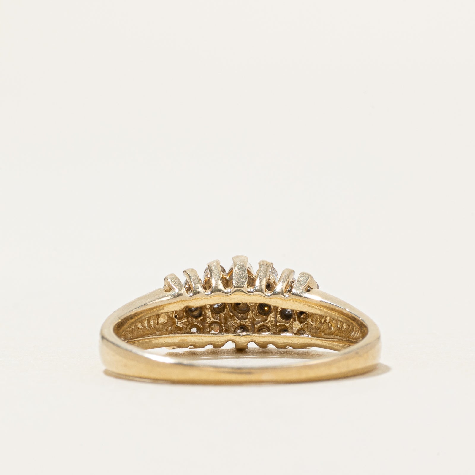 10k Multi Row Diamond Grooved Ring | 0.29ctw | SZ 6