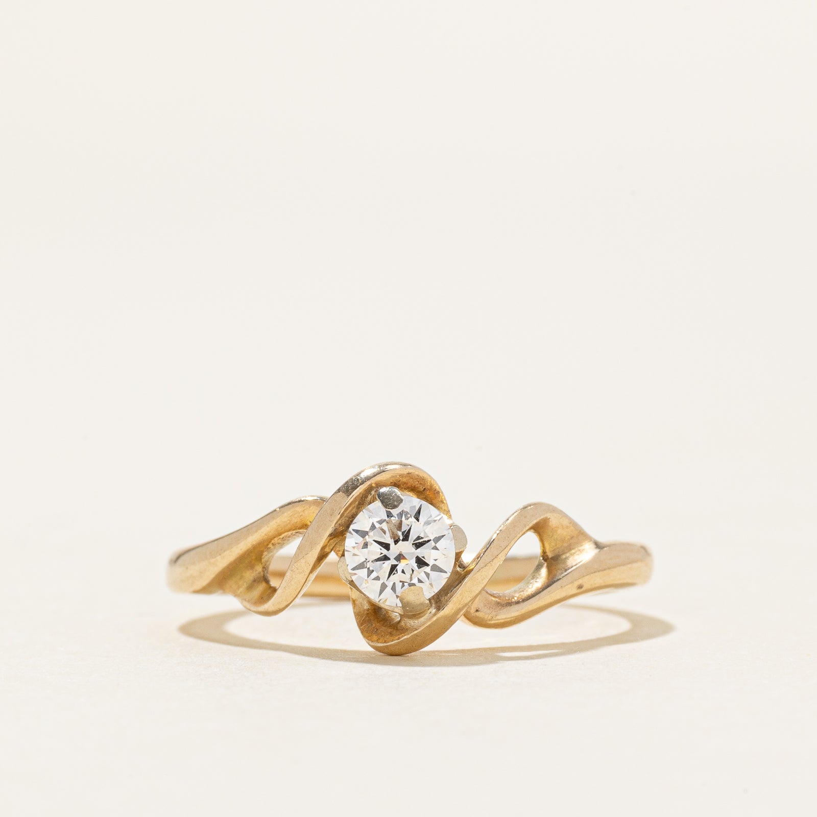 14k Solitaire Diamond Twisted Ring | 0.26ct | SZ 5.5