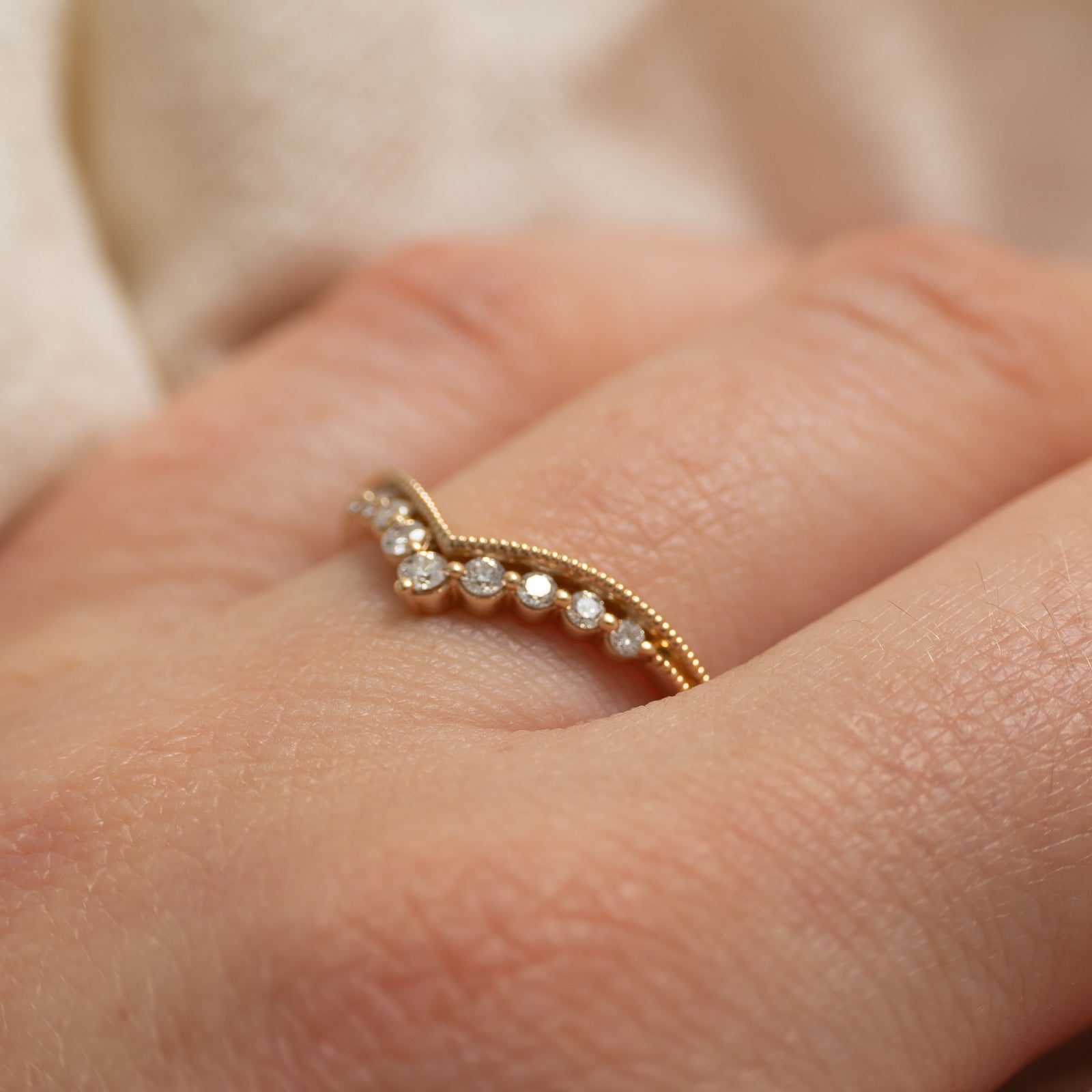 10k Diamond Milgrain Chevron Ring | 0.15ctw | SZ 7