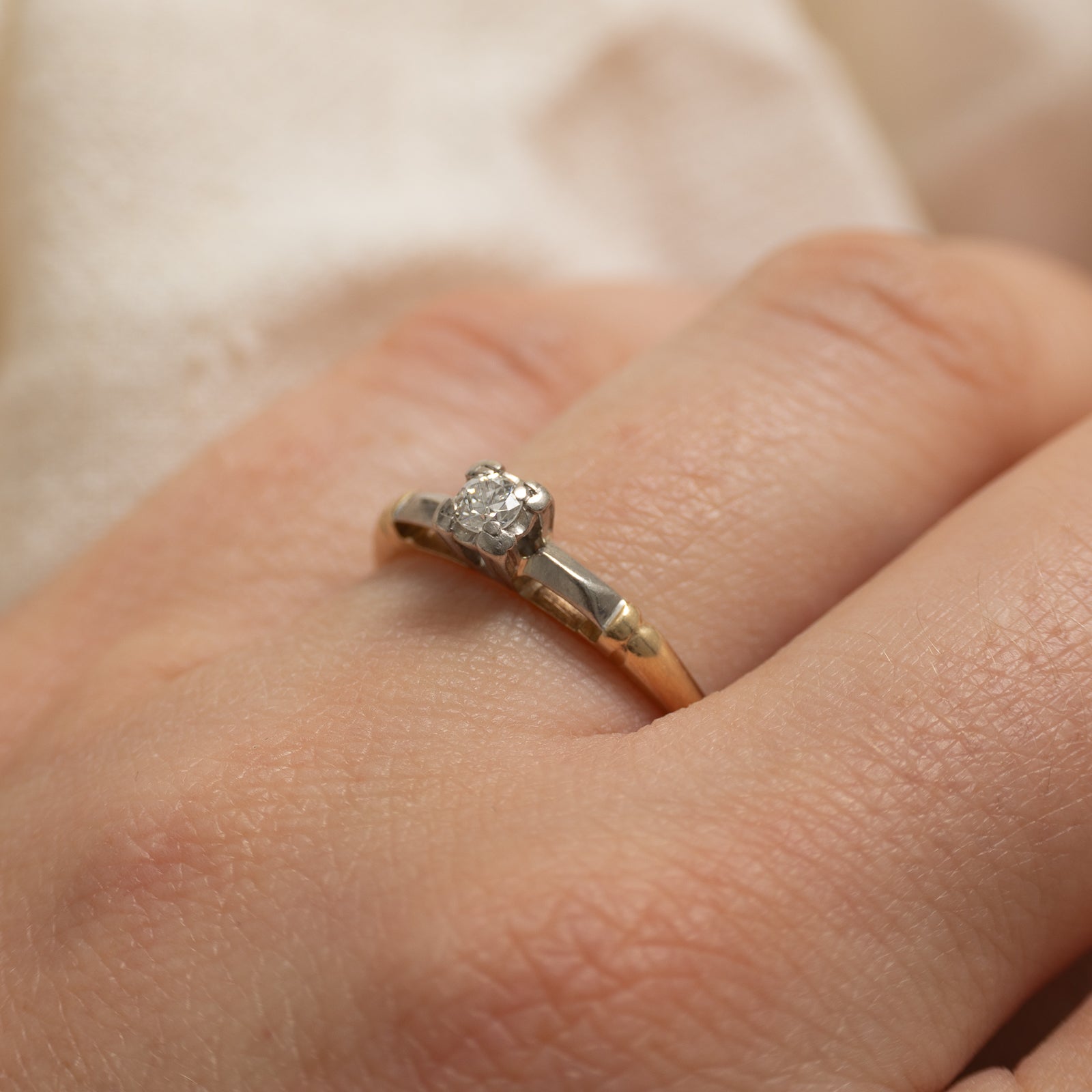 14k Two Tone Solitaire Diamond Ring | 0.12ct | SZ 7.25