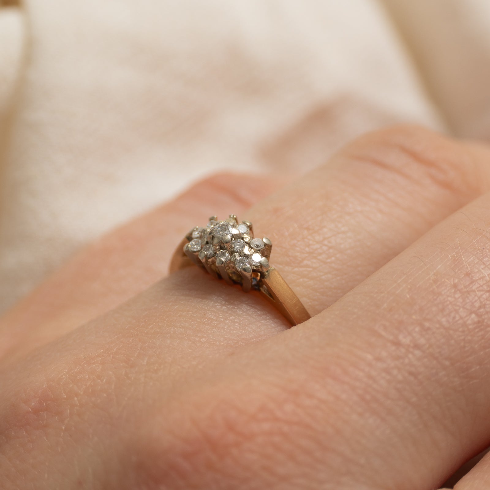14k Diamond Cluster Petal Ring | 0.14ctw | SZ 5.5