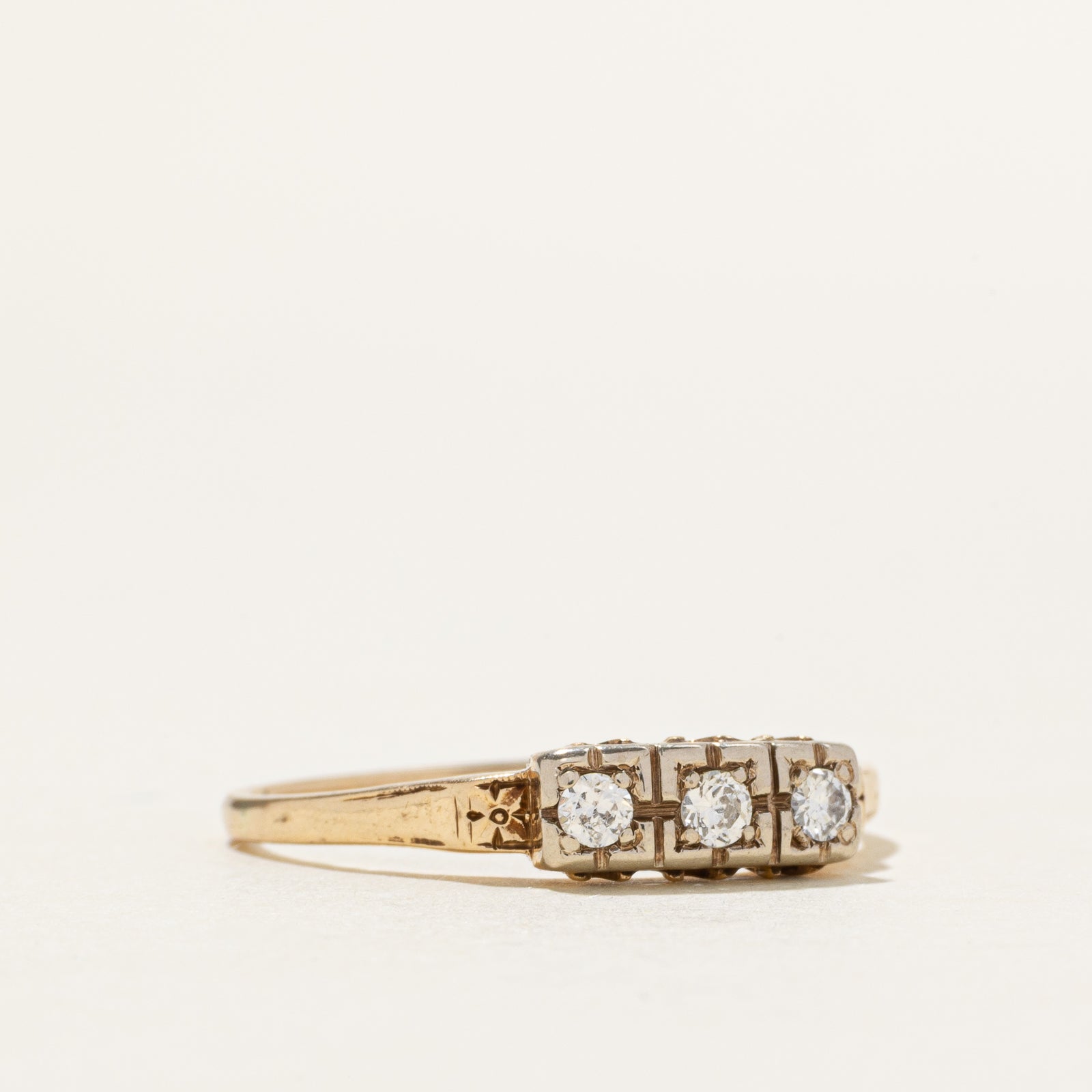 14k Vintage Three Stone Diamond Ring | 0.14ctw | SZ 10.25