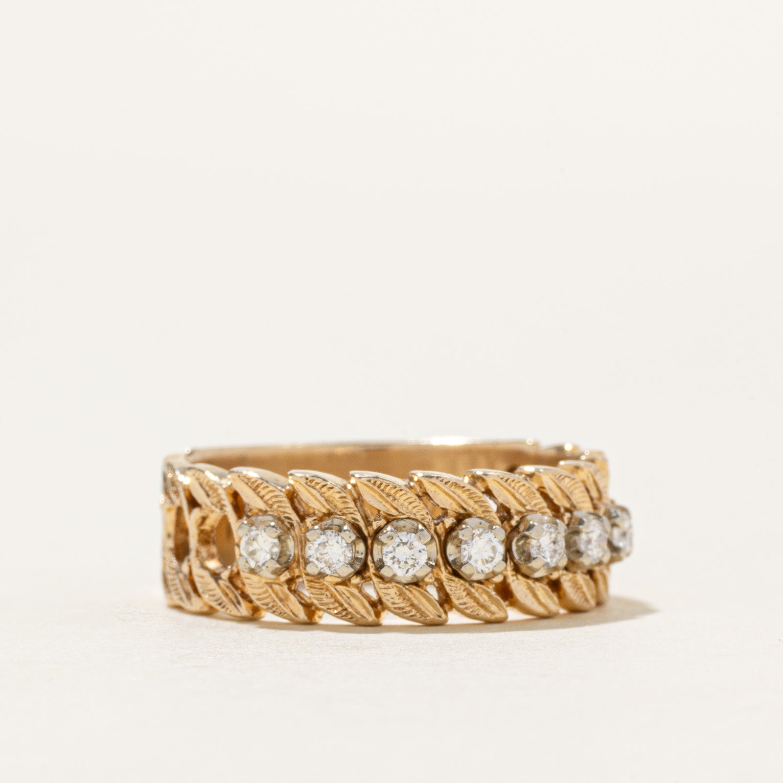 14k Diamond Engraved Leaf Band | 0.16ctw | 6mm | SZ 6.5