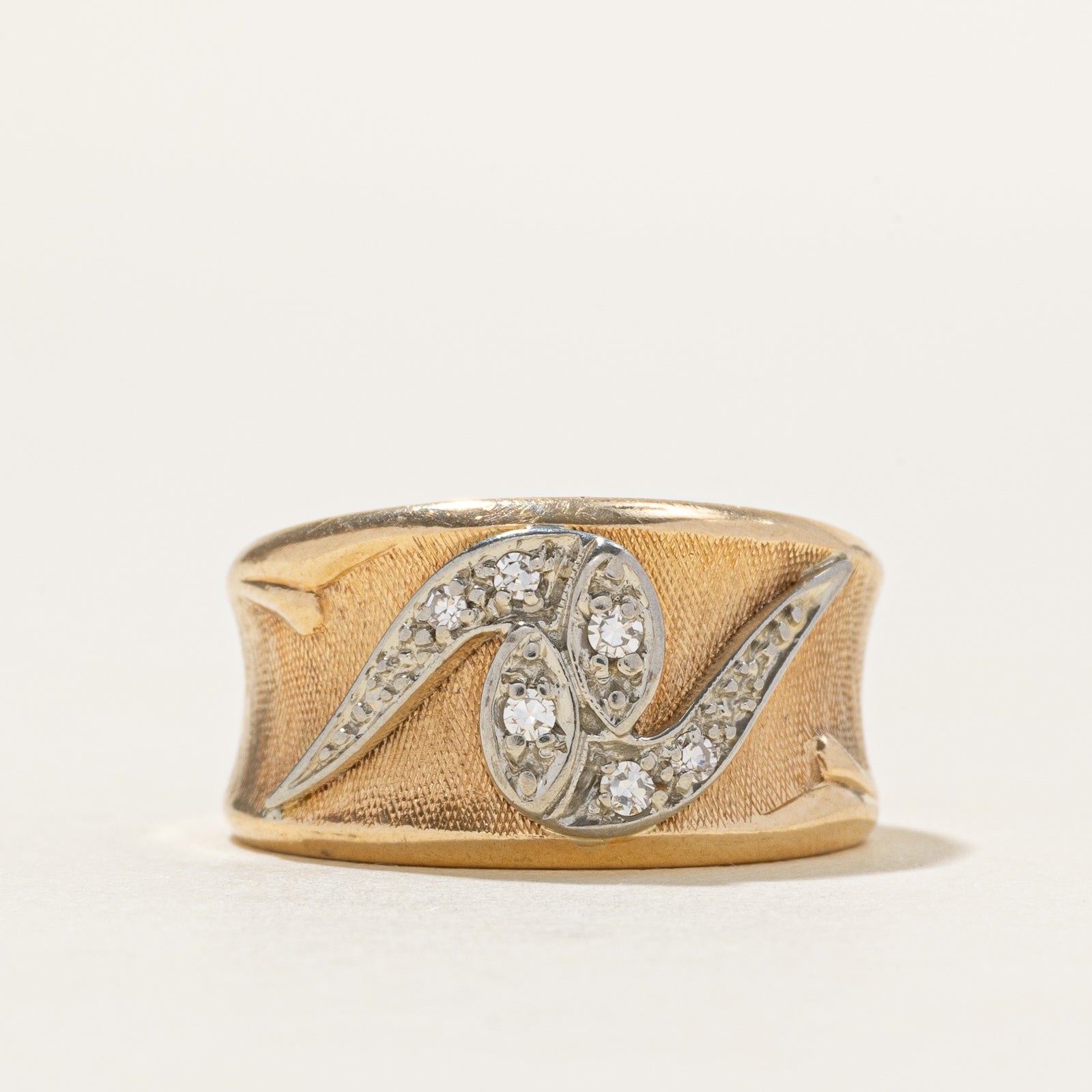14k Two Tone Diamond Textured Wave Ring | 0.08ctw | SZ 6
