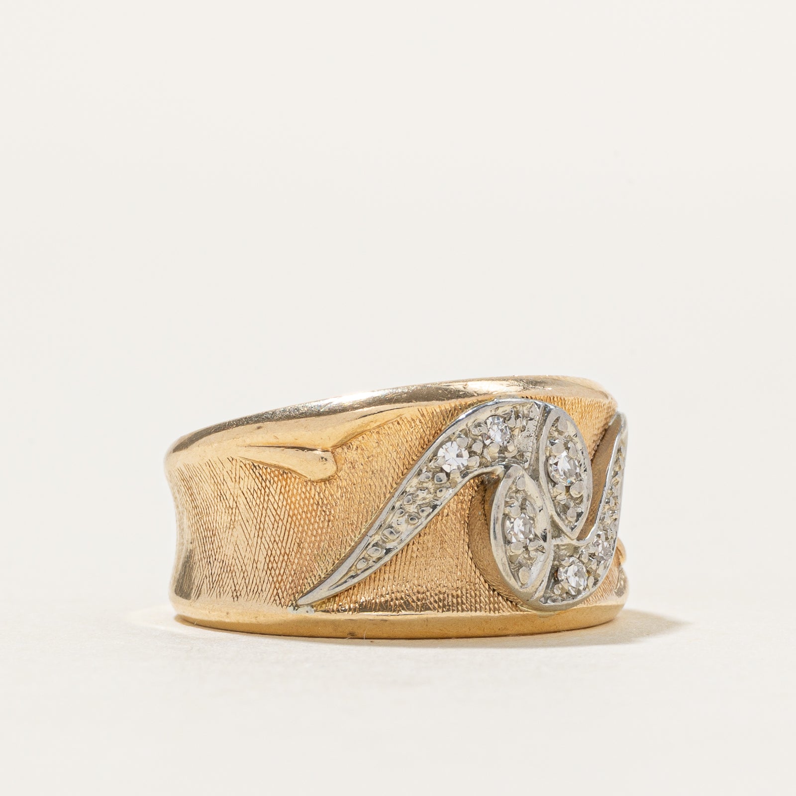 14k Two Tone Diamond Textured Wave Ring | 0.08ctw | SZ 6