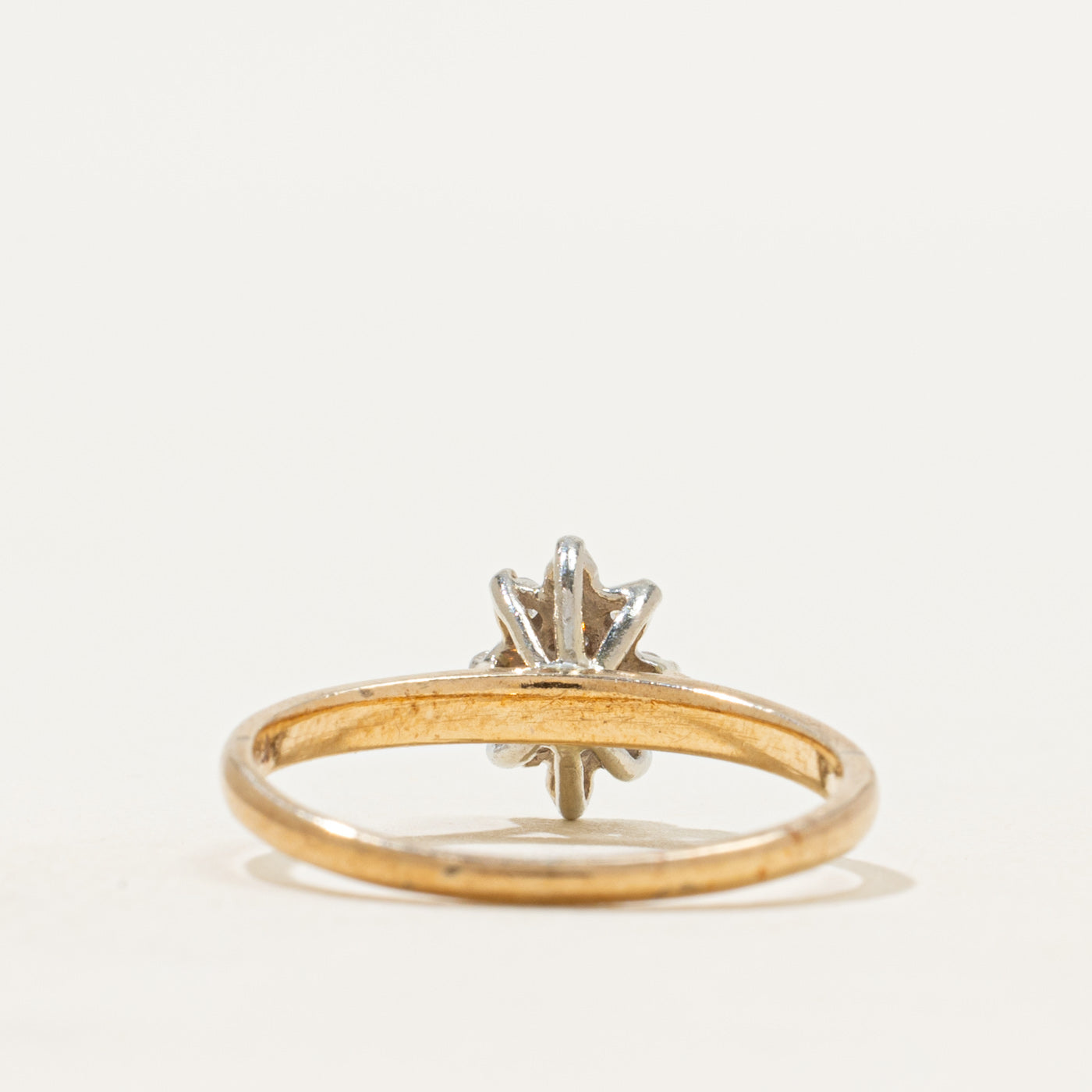 Diamond Cluster Grooved Petal Ring | 0.11ctw | SZ 6