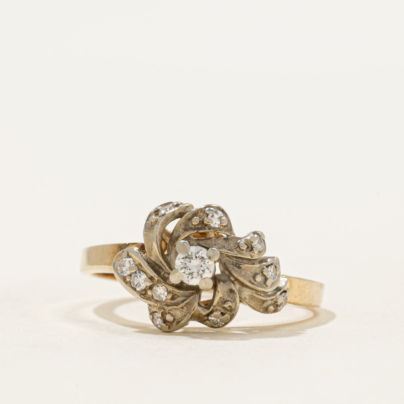 Diamond Swirl Design Ring | 0.19ctw | SZ 7