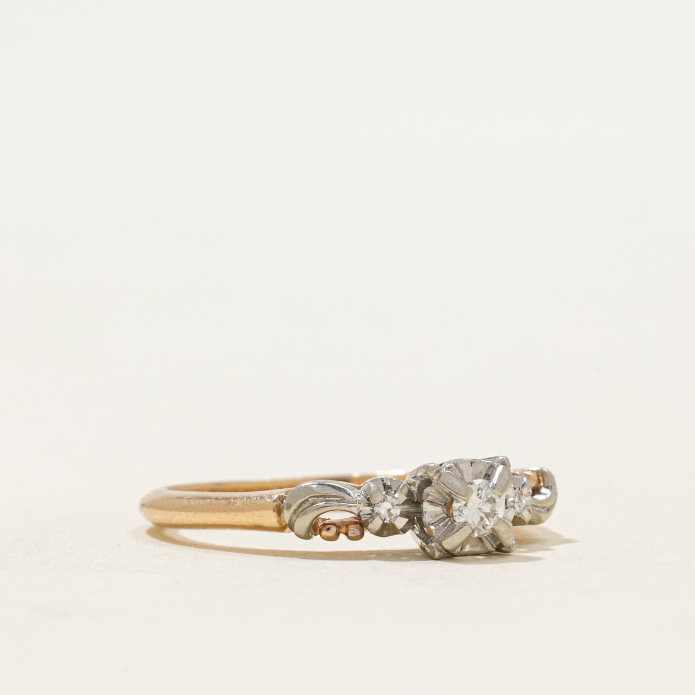 Two Tone Illusion Set Diamond Ring | 0.11ctw | SZ 7.5