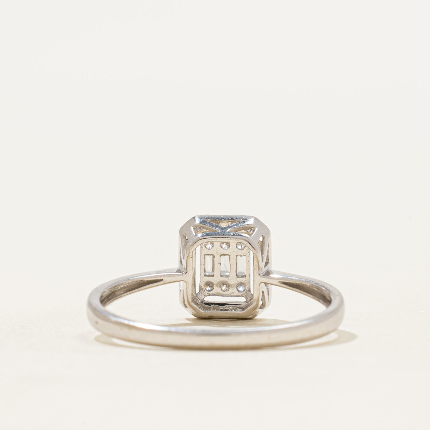 18k Diamond Halo Reverse Tapered Ring | 0.233ctw | SZ 7