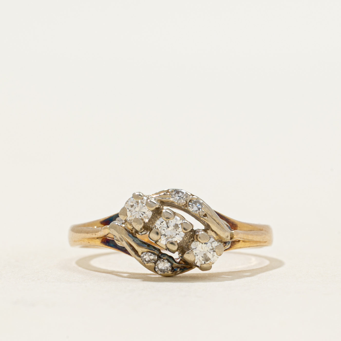 10k Diagonal Diamond Ring | 0.30ctw | SZ 7.25