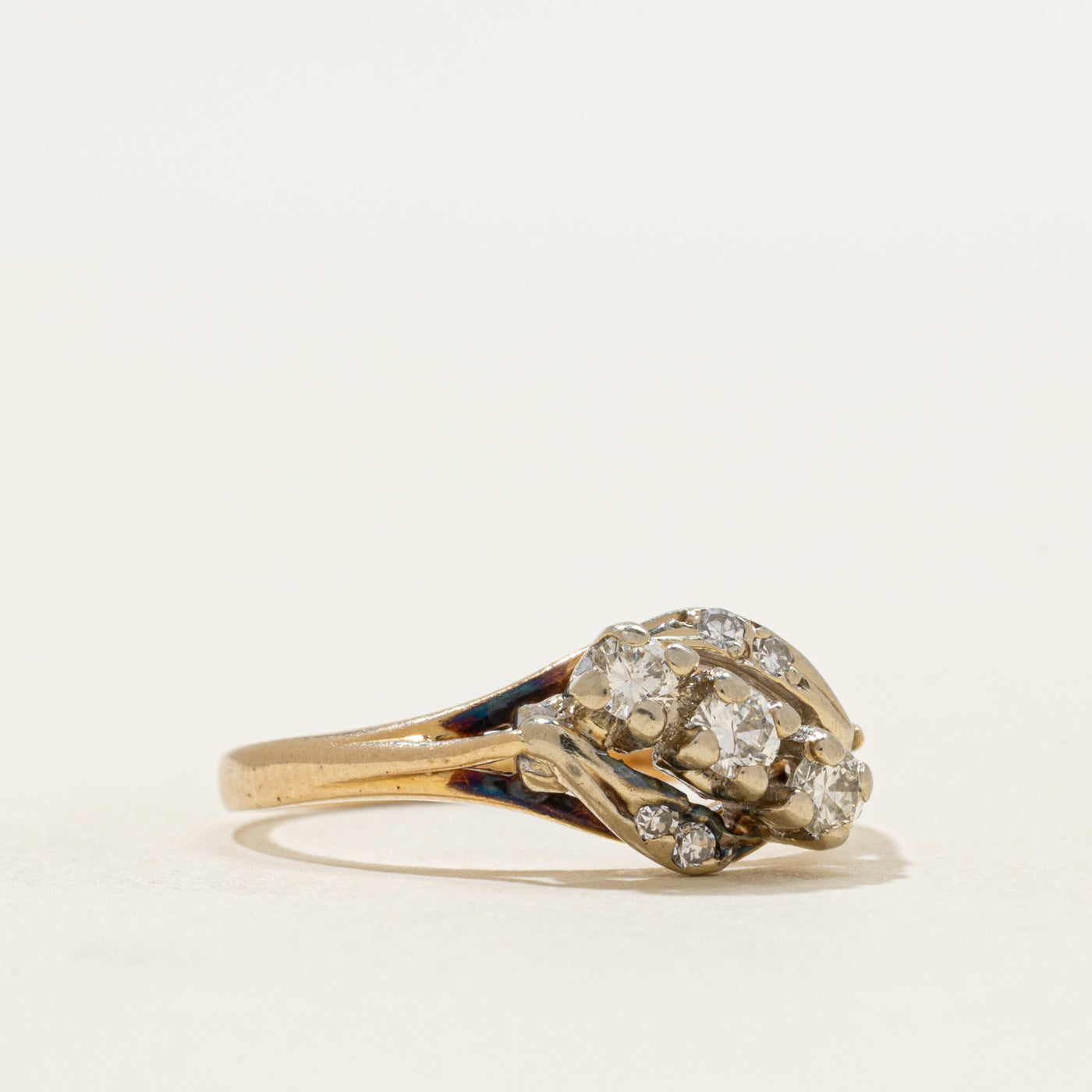 10k Diagonal Diamond Ring | 0.30ctw | SZ 7.25