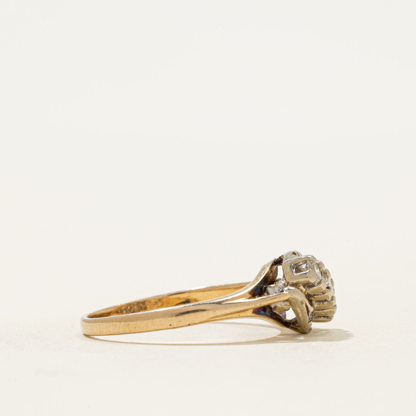 10k Diagonal Diamond Ring | 0.30ctw | SZ 7.25