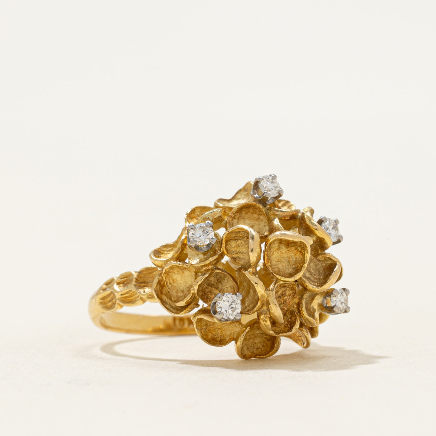 Scattered Diamond Cocktail Ring | 0.14ctw | SZ 6.25