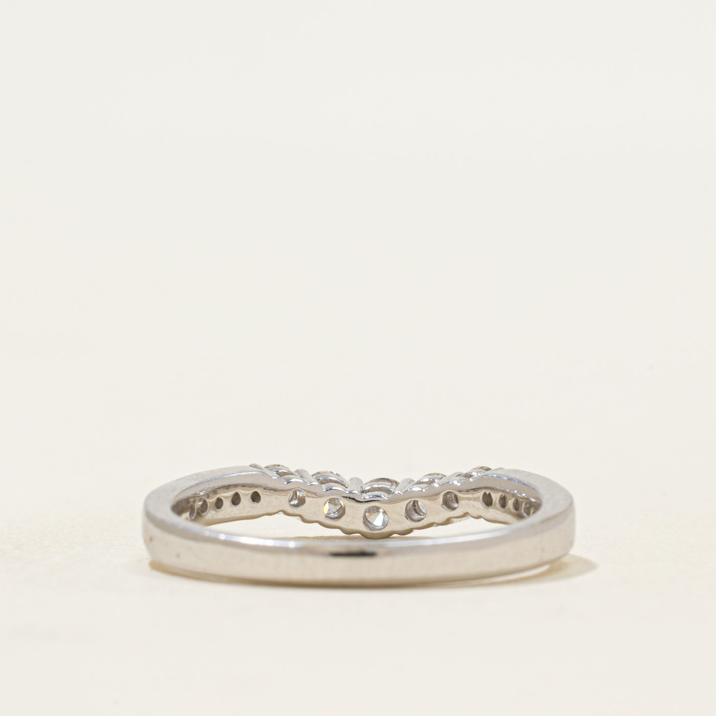 Bague contour en or blanc sertie de diamants | 0,36 ct | Taille 6,5