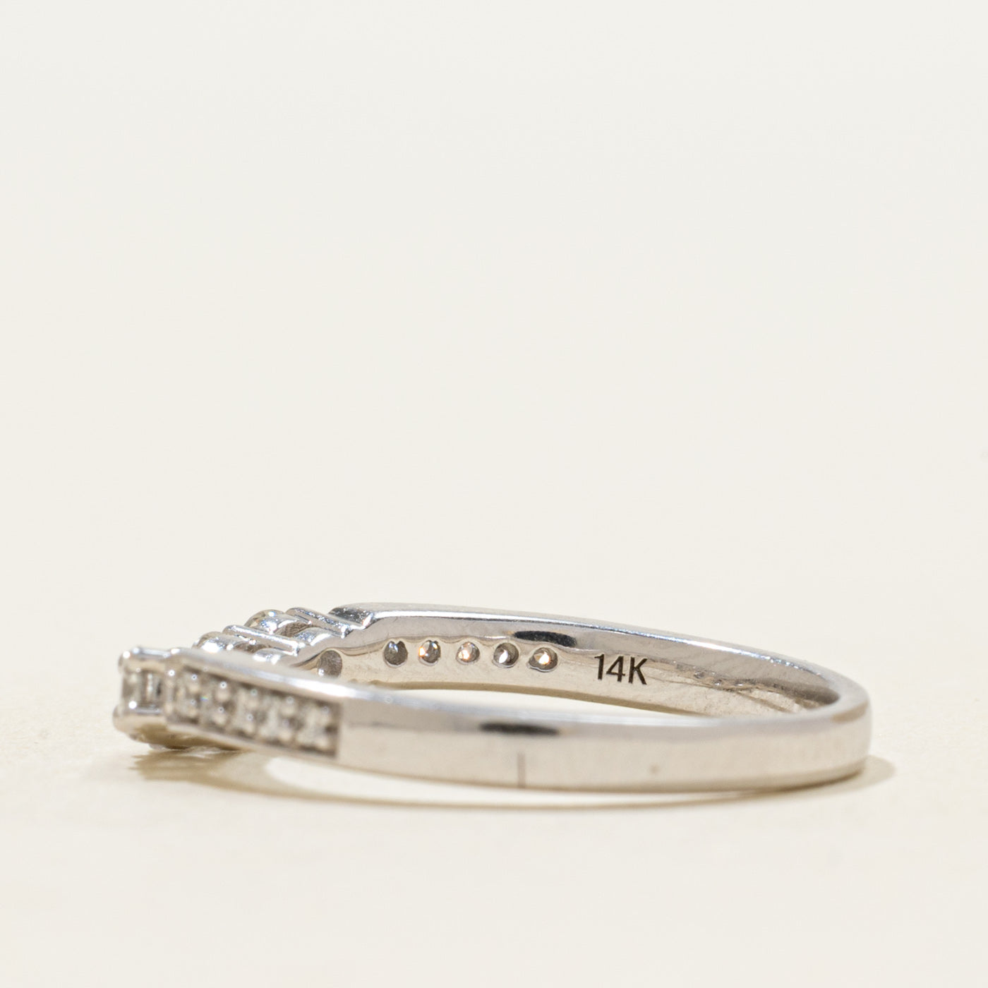 Bague contour en or blanc sertie de diamants | 0,36 ct | Taille 6,5