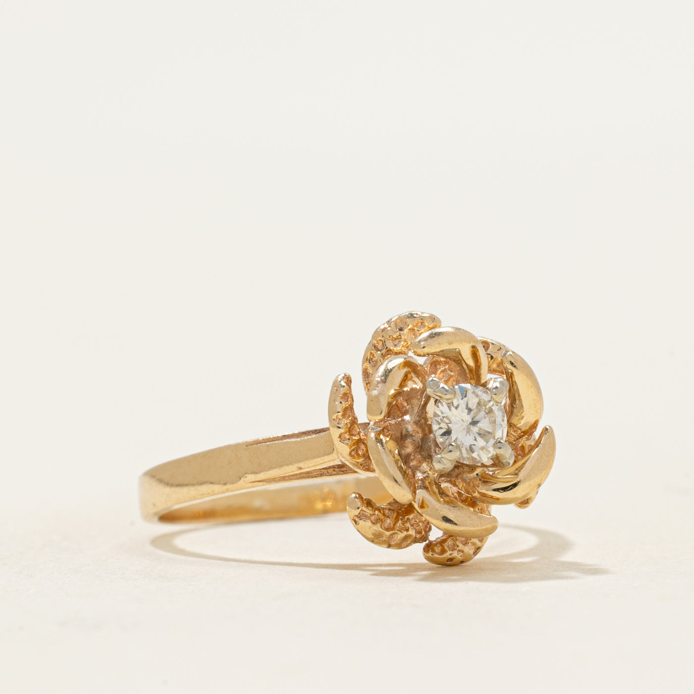 14k Diamond Textured Floral Ring | 0.20ct | SZ 7