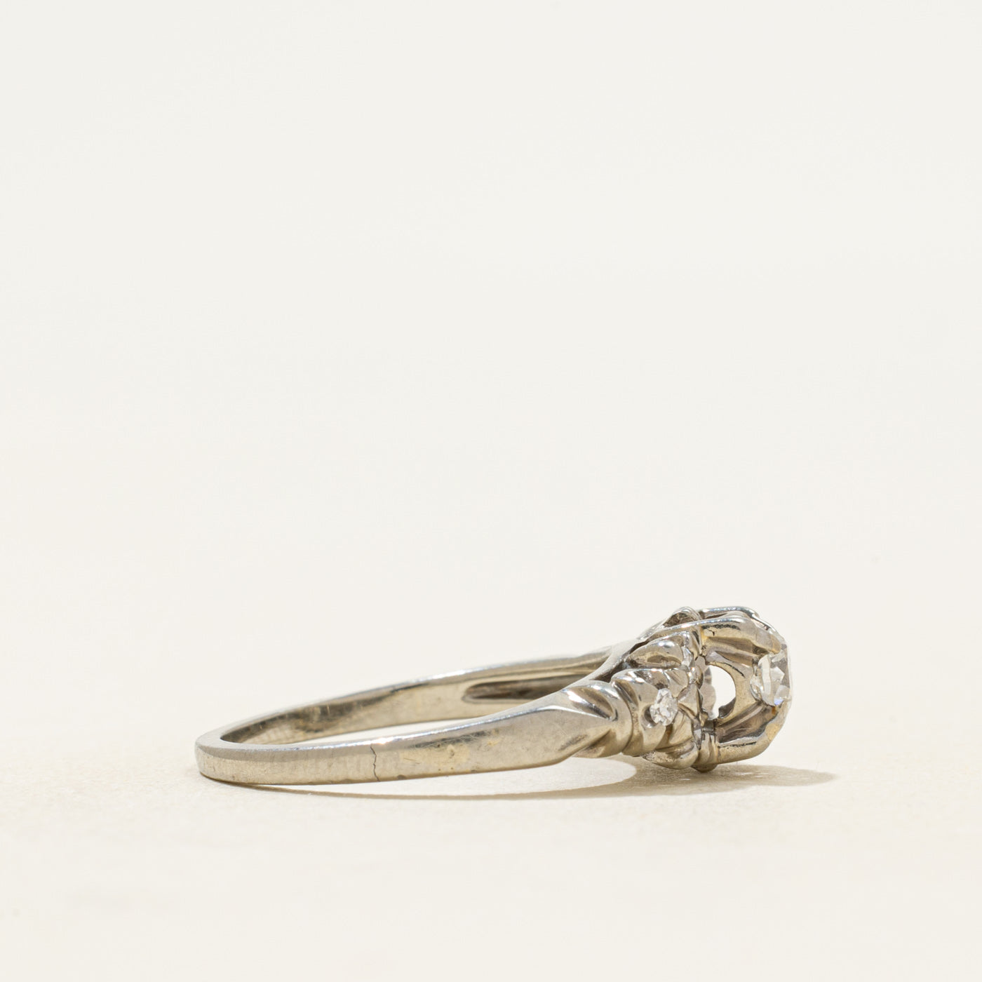 Illusion Set Diamond Textured Ring | 0.25ctw | SZ 4.75
