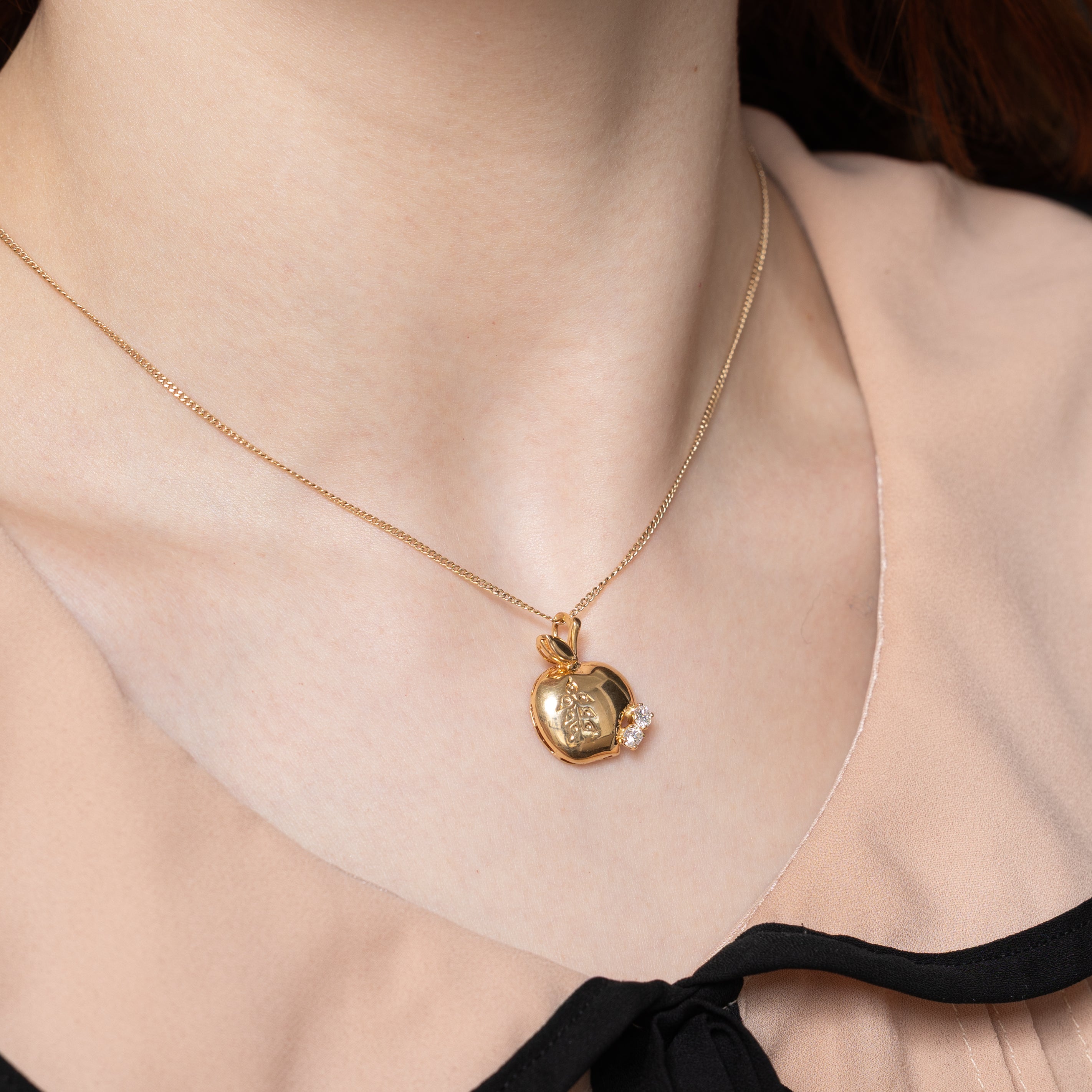 Diamond Apple Pendant | 0.25ctw