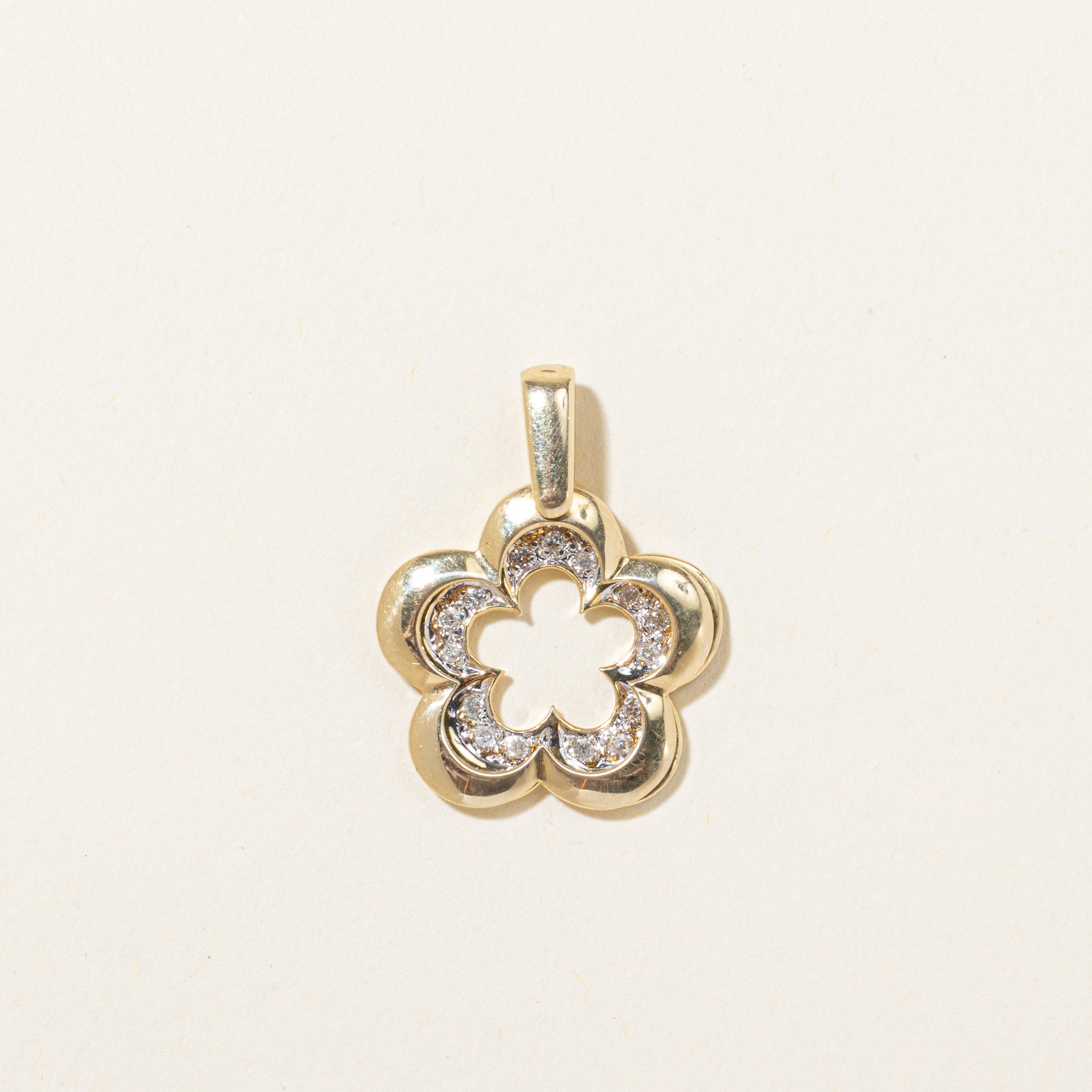 Diamond Flower Pendant | 0.15ctw