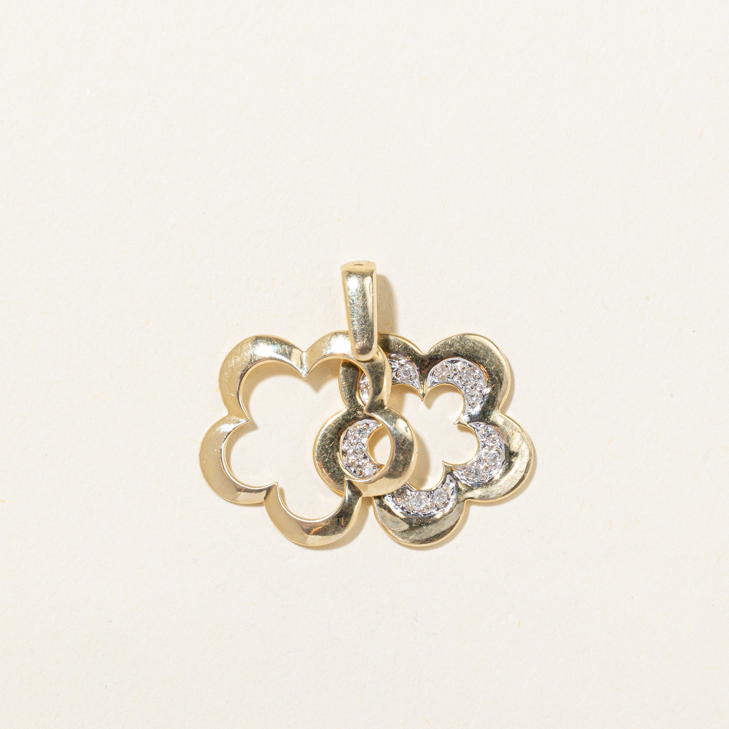 Diamond Flower Pendant | 0.15ctw