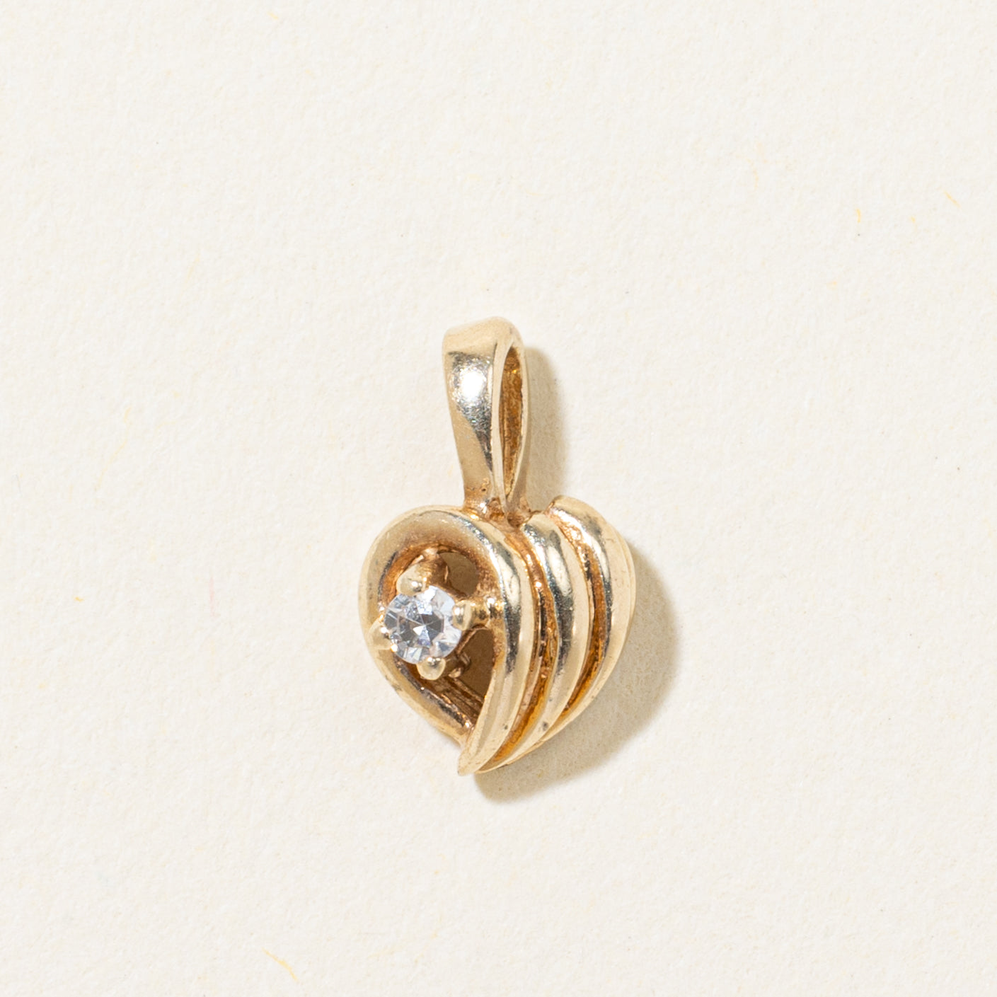 Single Diamond Grooved Heart Pendant | 0.03ct