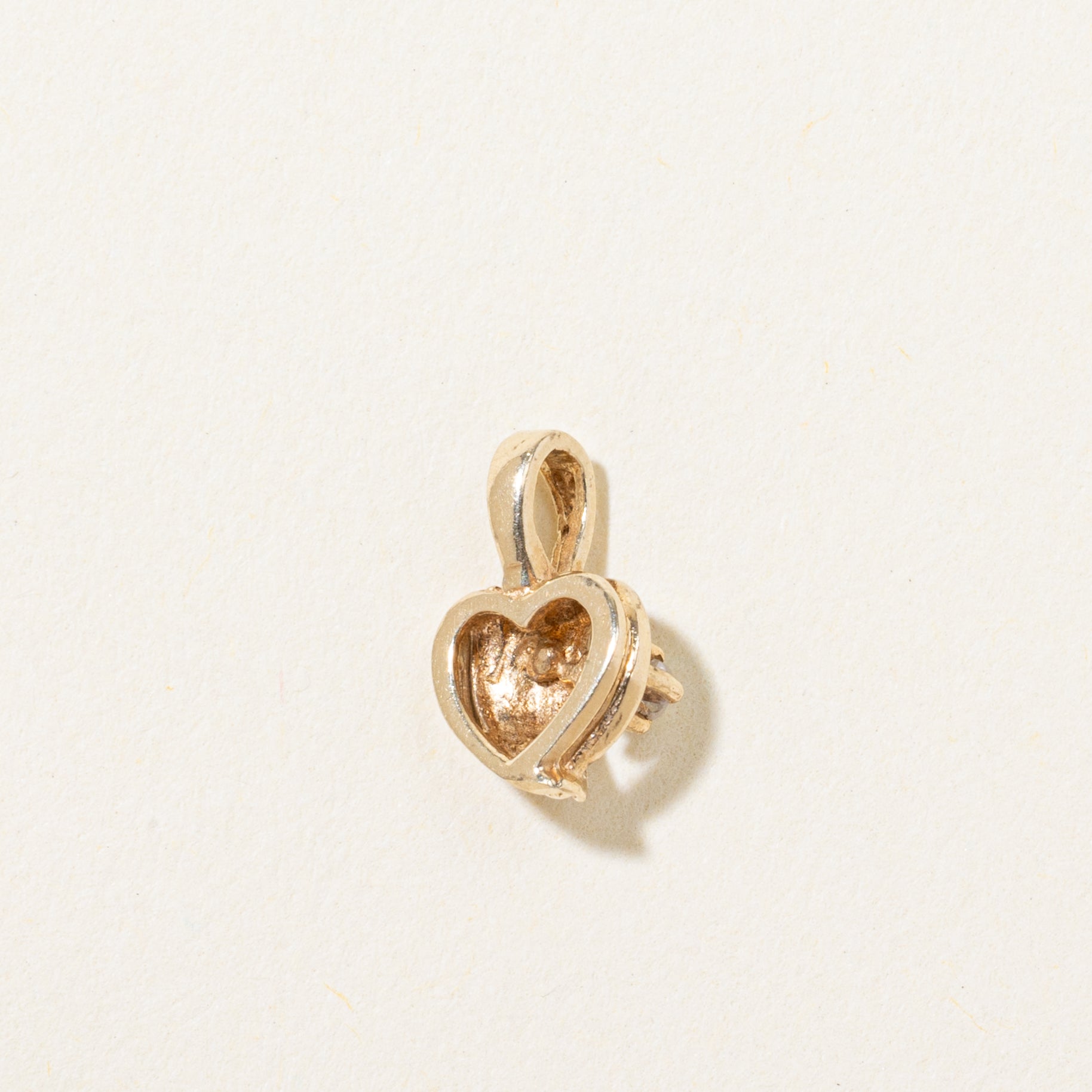Single Diamond Grooved Heart Pendant | 0.03ct
