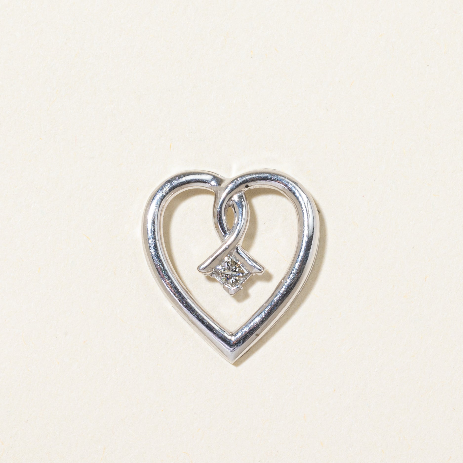 Diamond Twisted Heart Pendant | 0.10ct