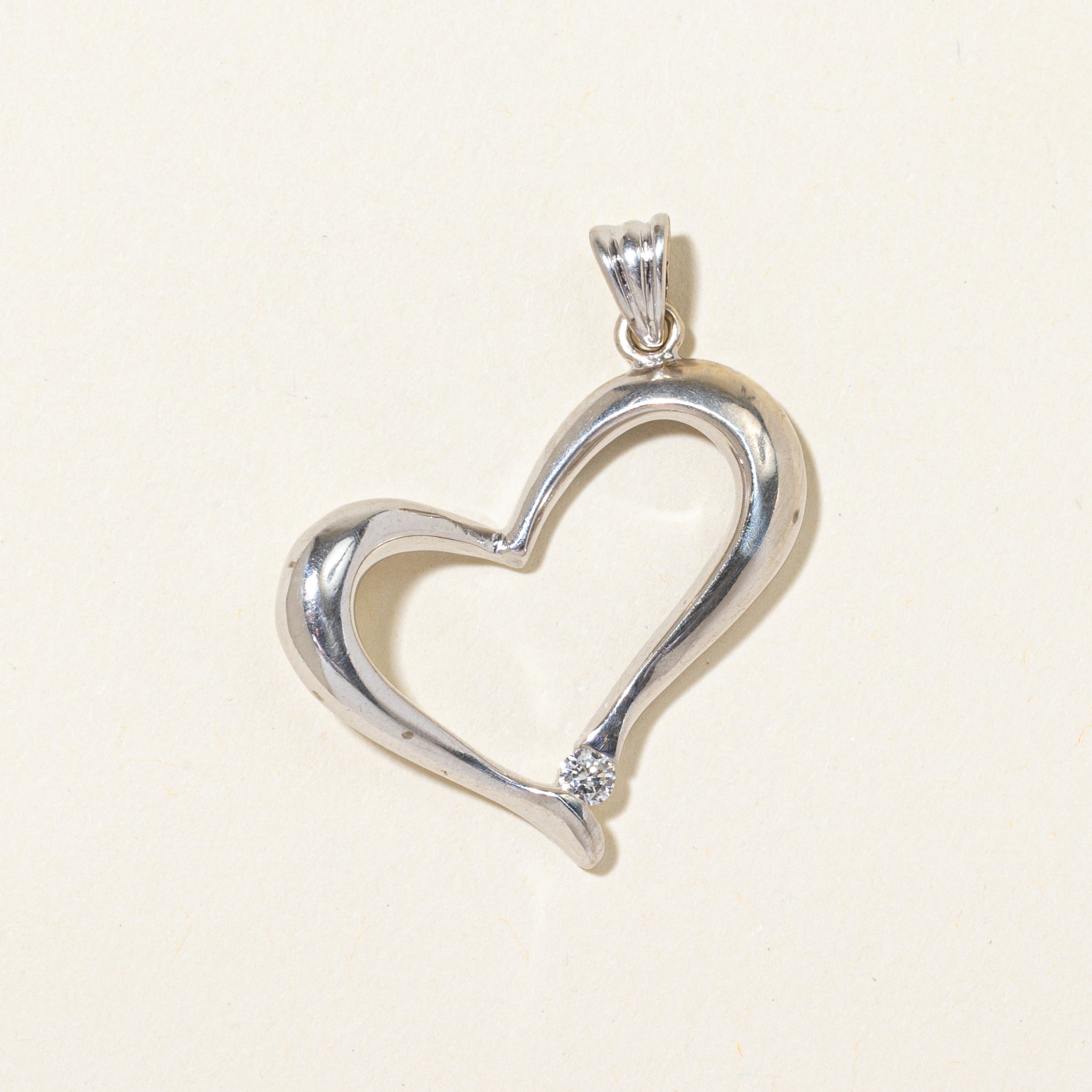 Single Diamond Heart Pendant | 0.10ct