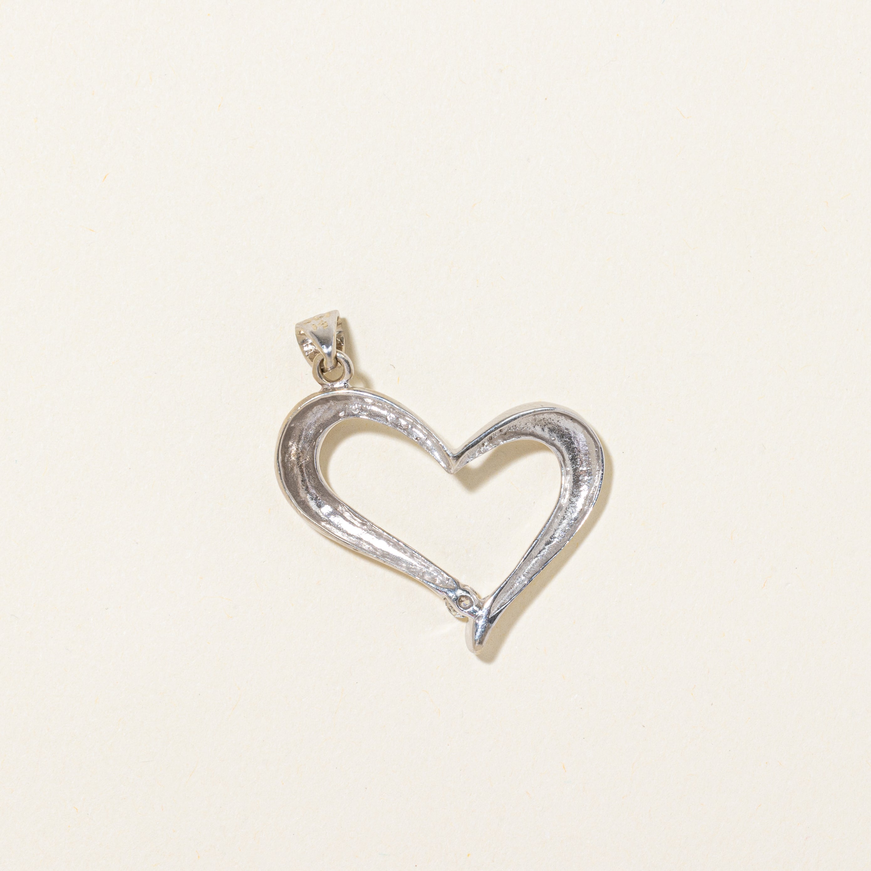 Single Diamond Heart Pendant | 0.10ct