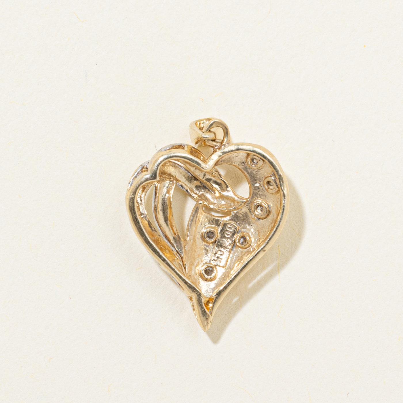Scattered Diamond Openwork Heart Pendant | 0.07ctw
