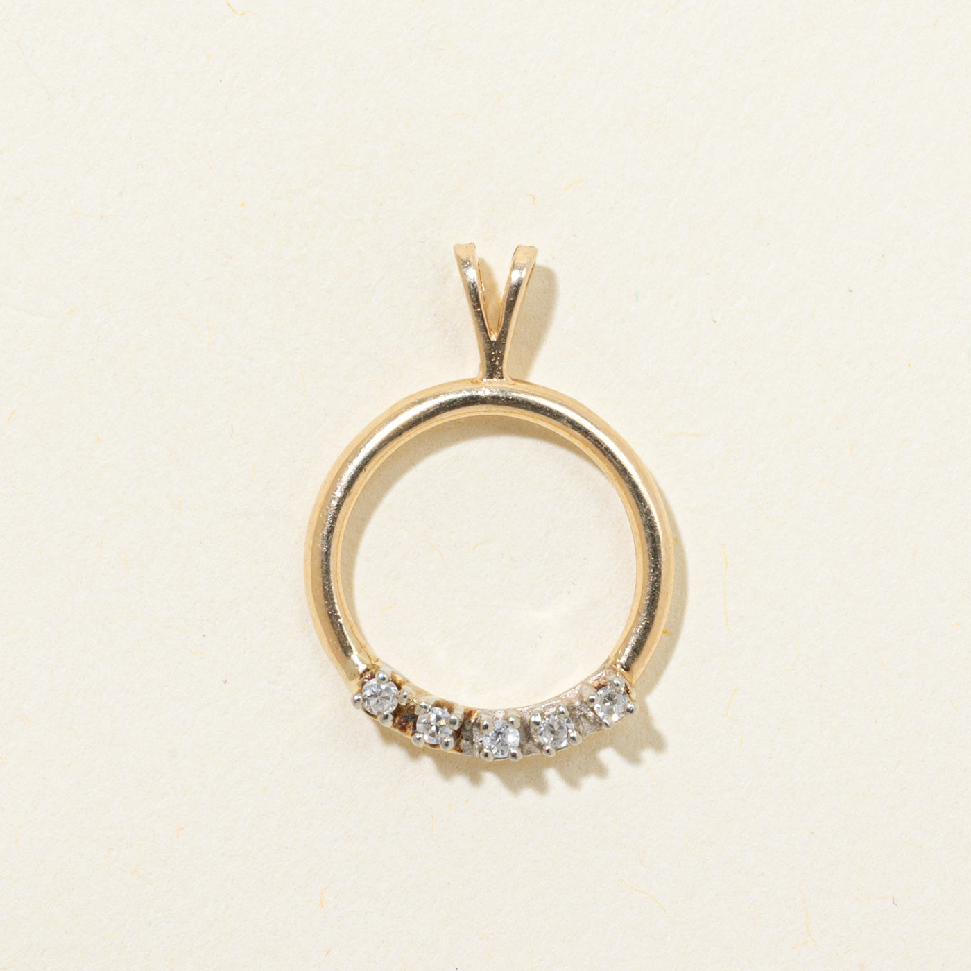 Diamond Plain Circle Pendant | 0.07ctw
