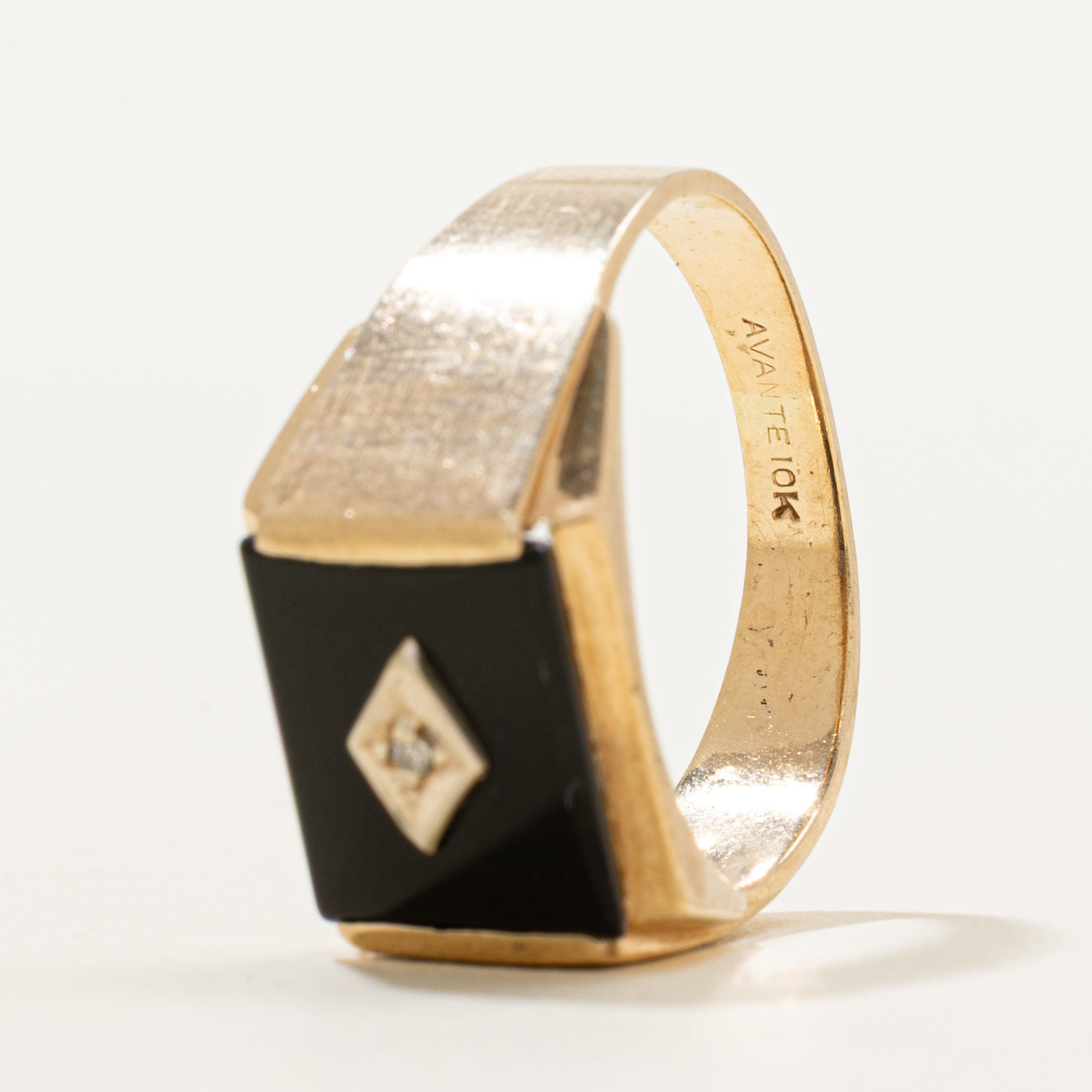 Onyx & Diamond Signet Ring | 1.84ct, 0.005ct | SZ 9