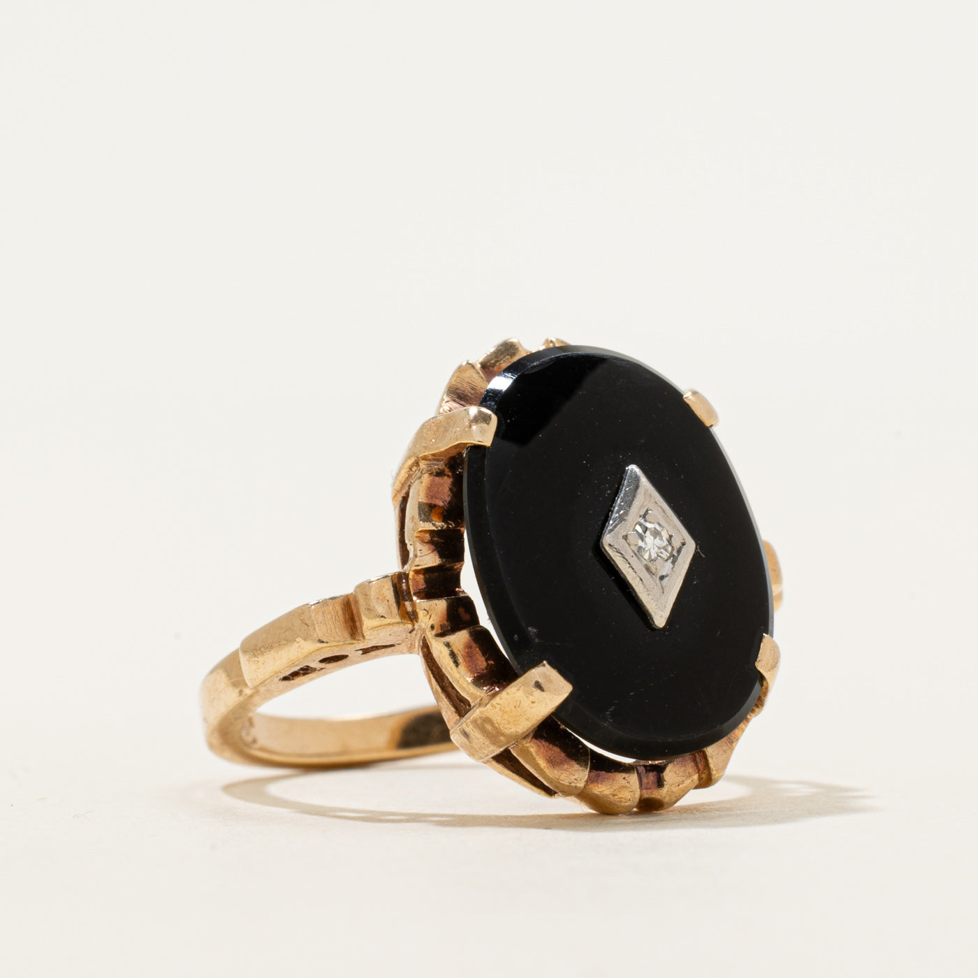 Onyx & Diamond Grooved Ring | 3.75ct, 0.005ct | SZ 6.75