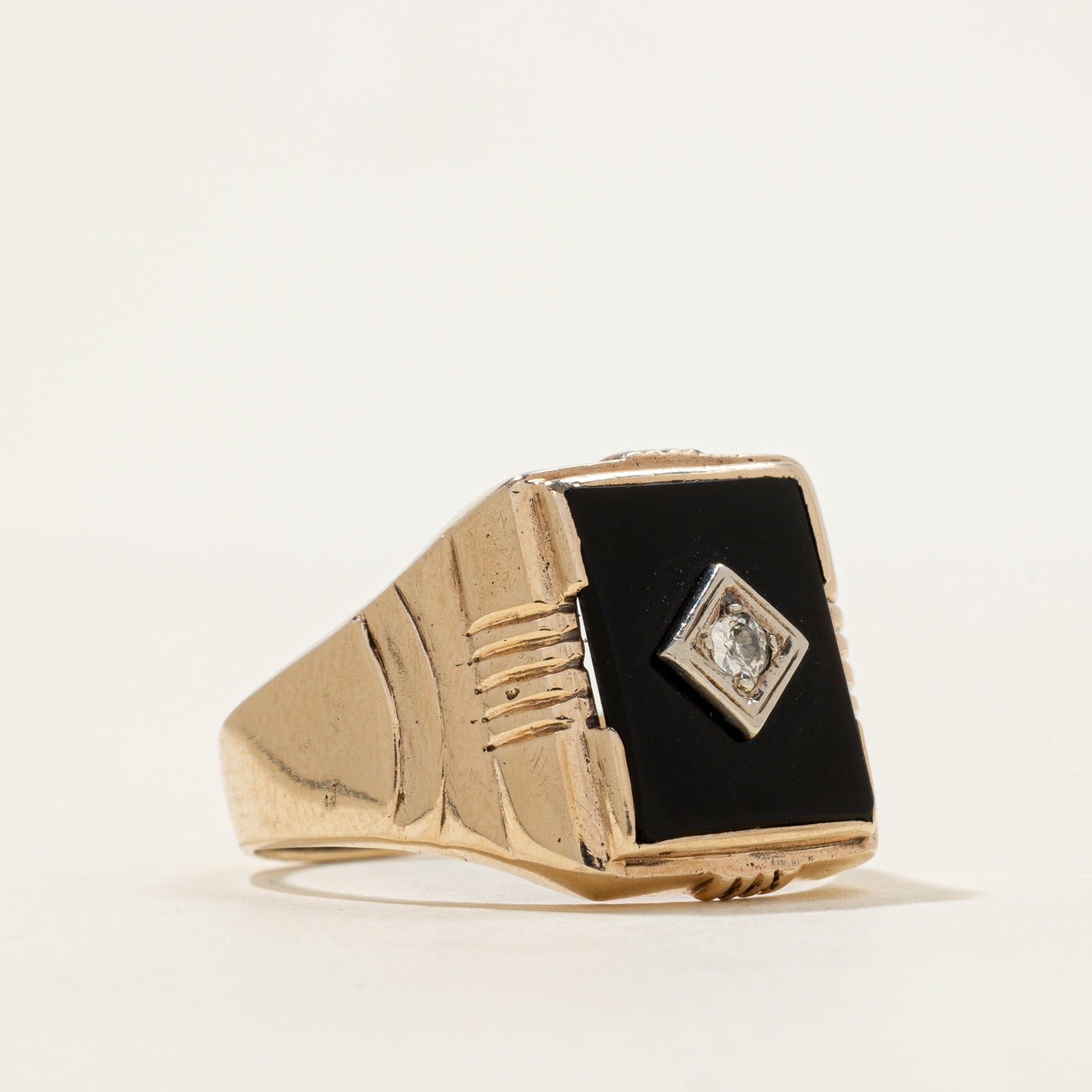 Onyx & Diamond Grooved Signet Ring | 3.25ct, 0.06ct | SZ 13