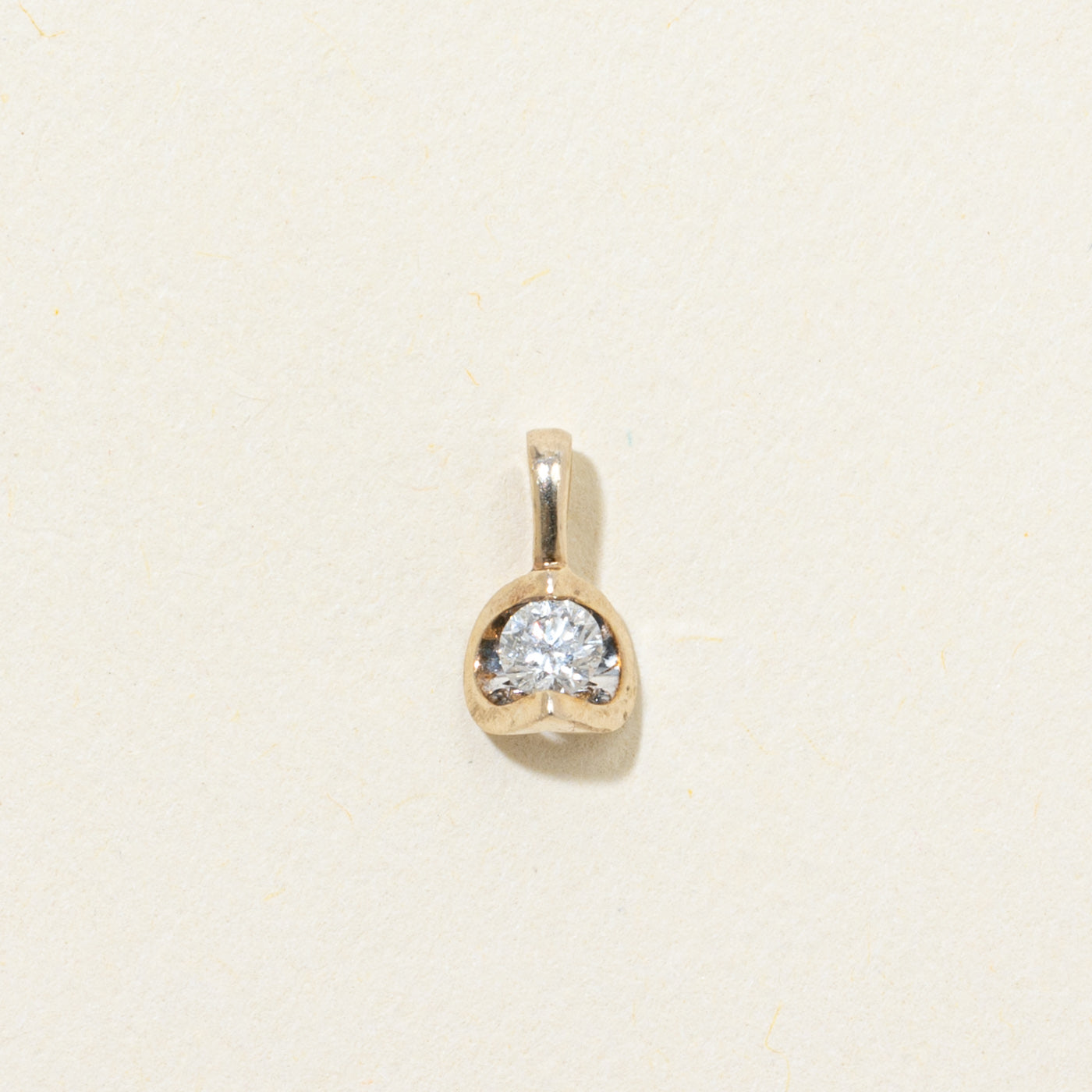 Pendentif serti tension en diamant | 0,10 ct