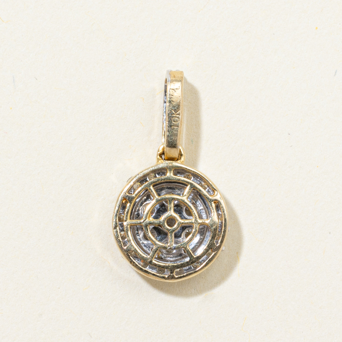 Pendentif halo serti de diamants en grappe | 0,60 ct