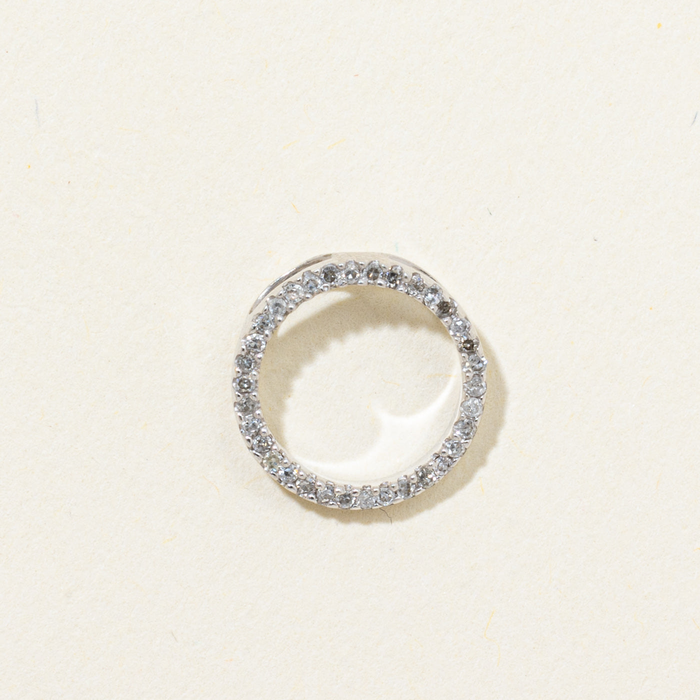 Pendentif cercle en diamants Eternity | 0,12 ct
