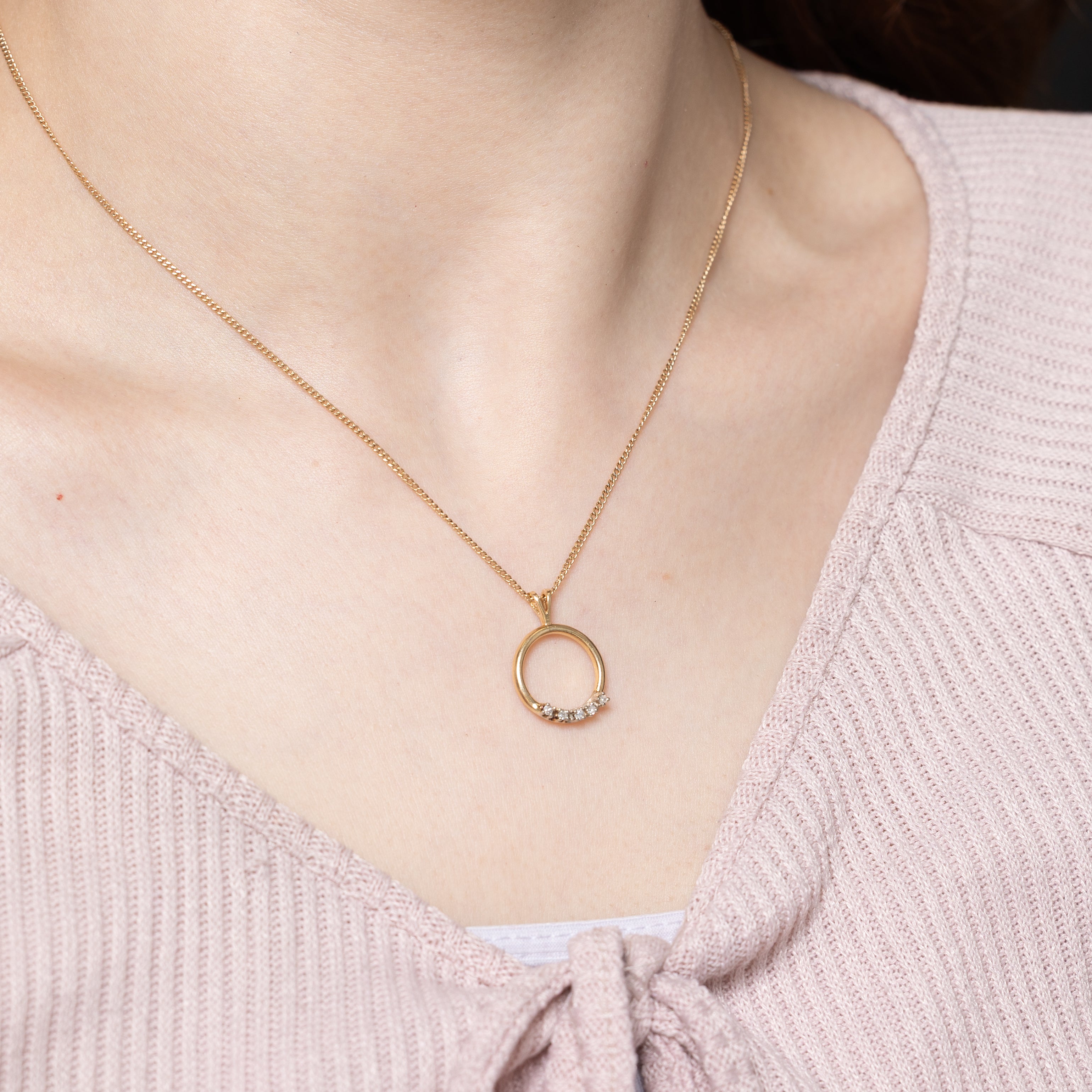 Diamond Plain Circle Pendant | 0.07ctw