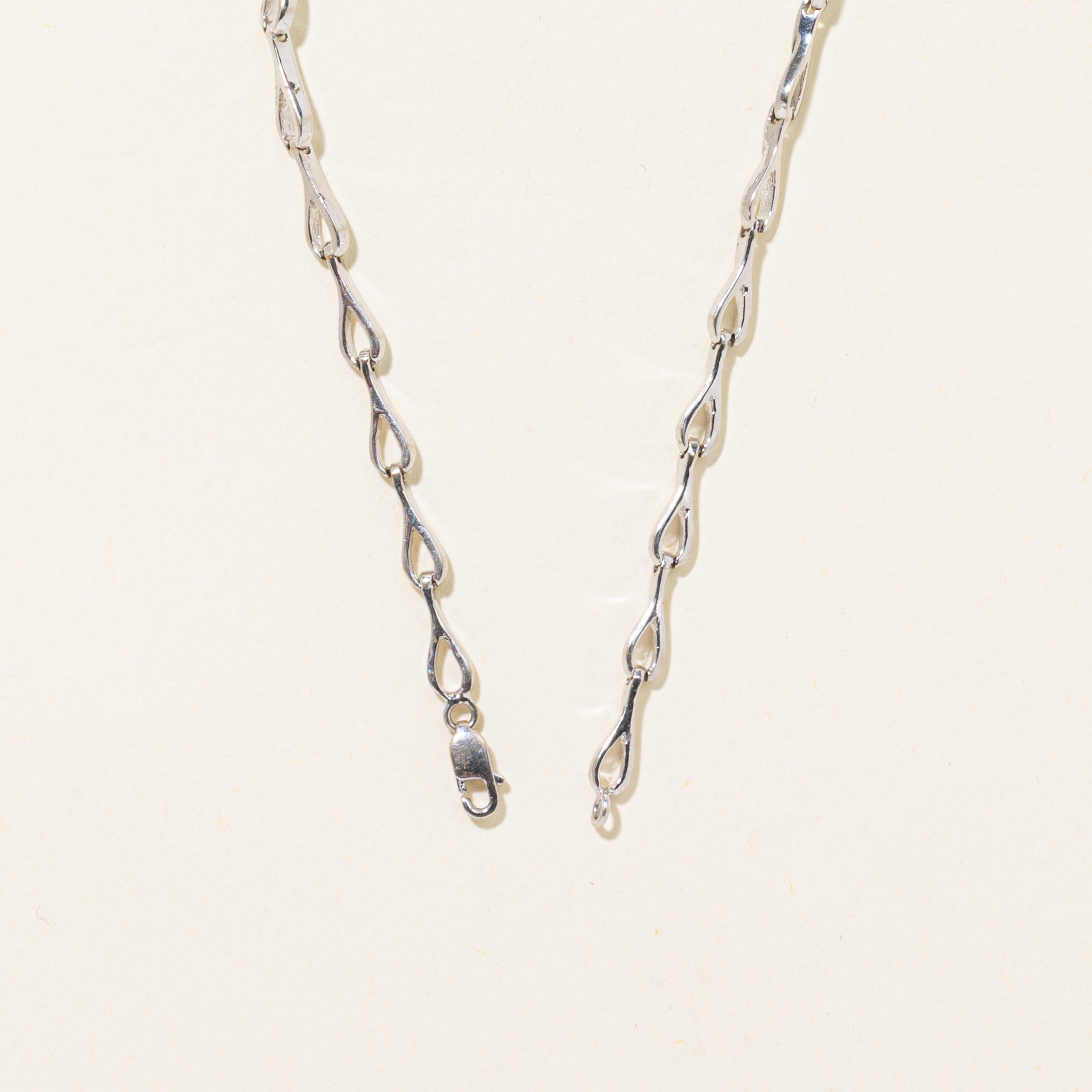 18k White Gold Diamond Openwork Bracelet | 0.12ctw | 7"