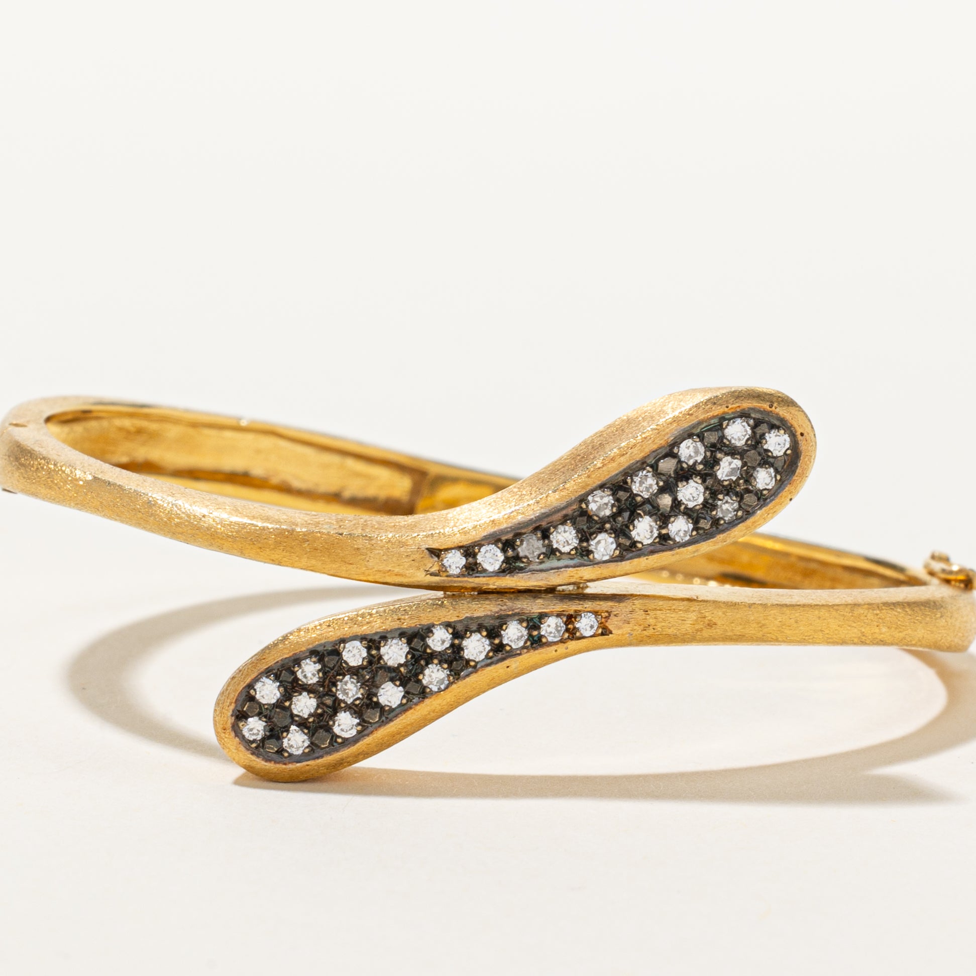 18k Pave Set Diamond Bypass Teardrop Cuff | 0.41ctw | 5"