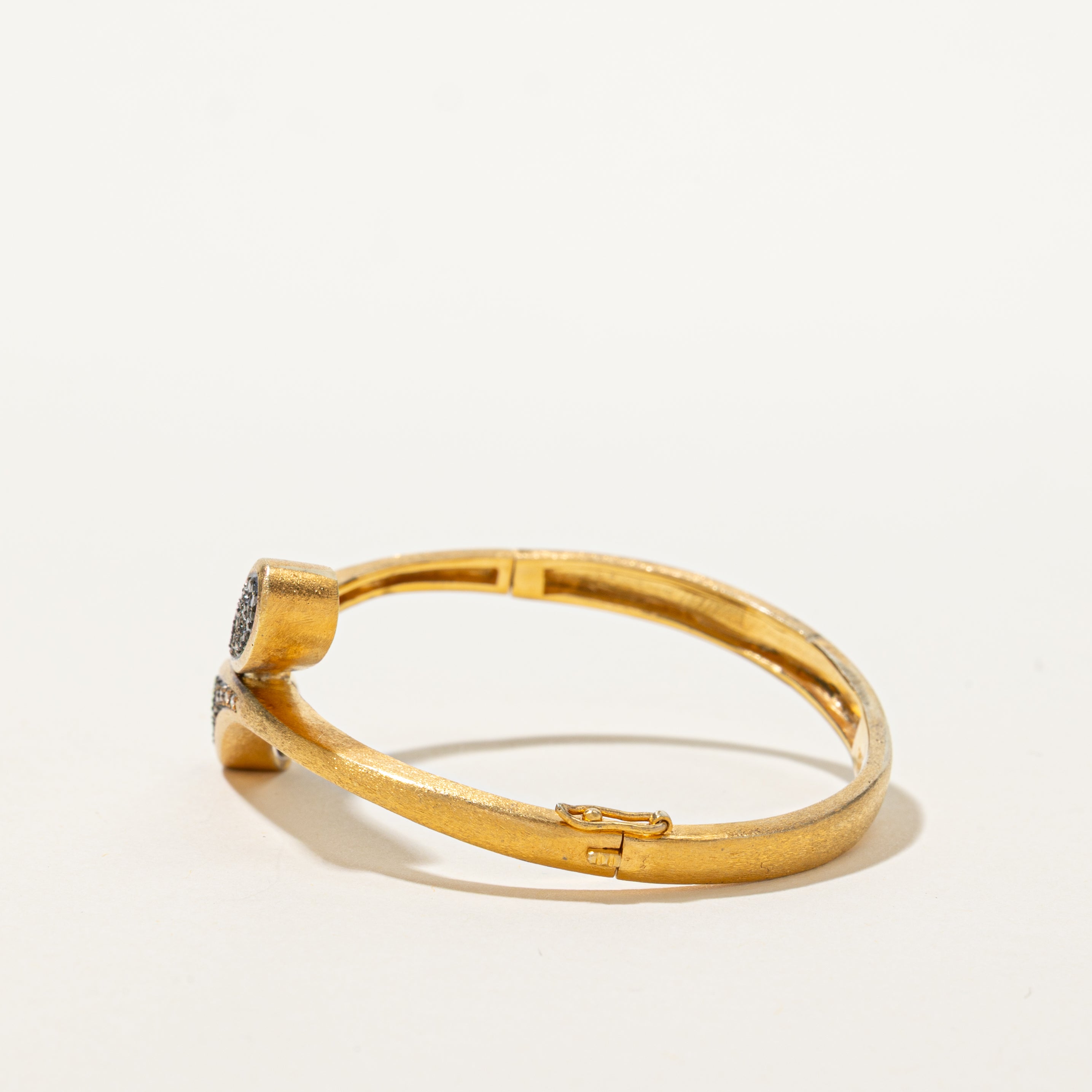 18k Pave Set Diamond Bypass Teardrop Cuff | 0.41ctw | 5"