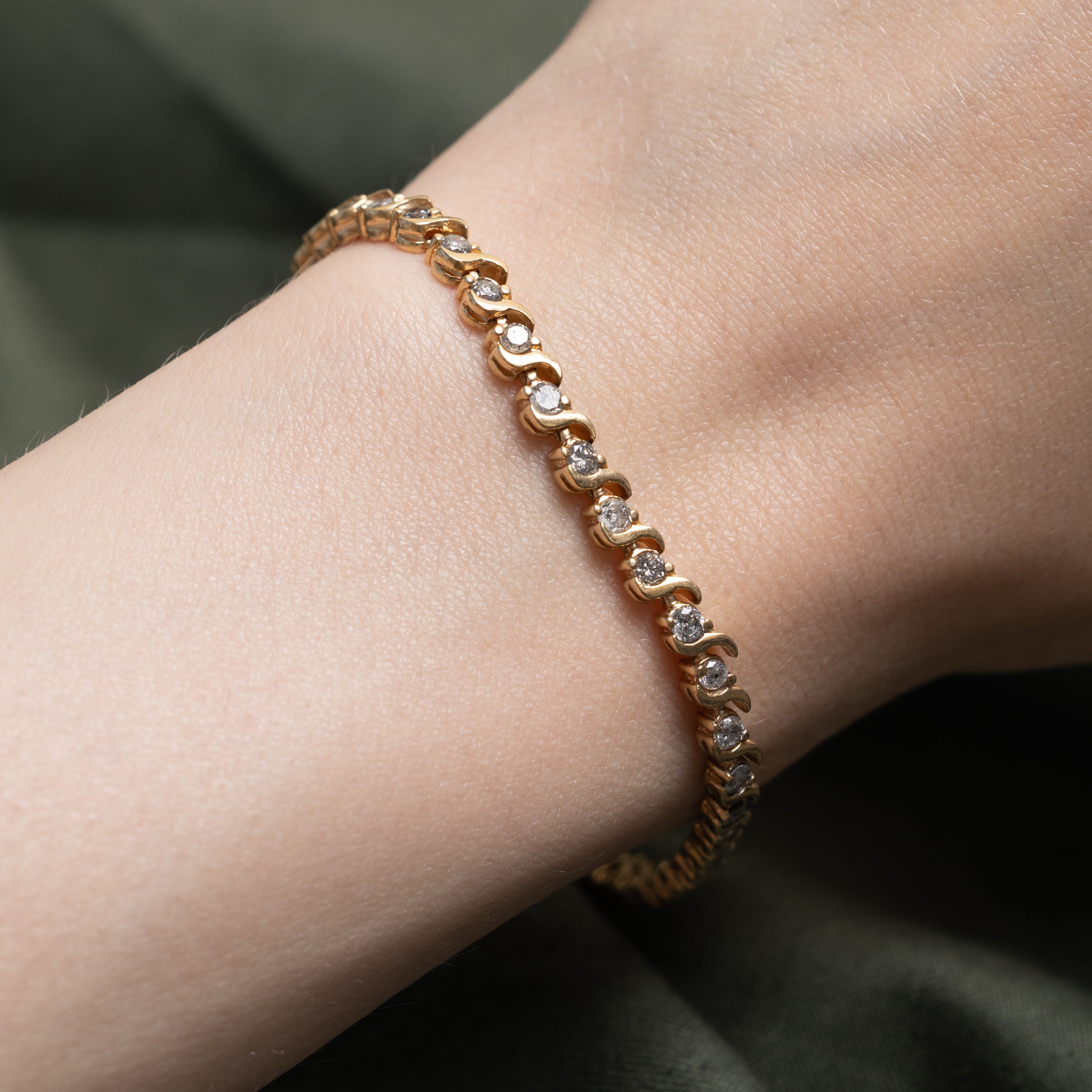 Yellow Gold Diamond Swirl Tennis Bracelet | 2.60ctw | 7"