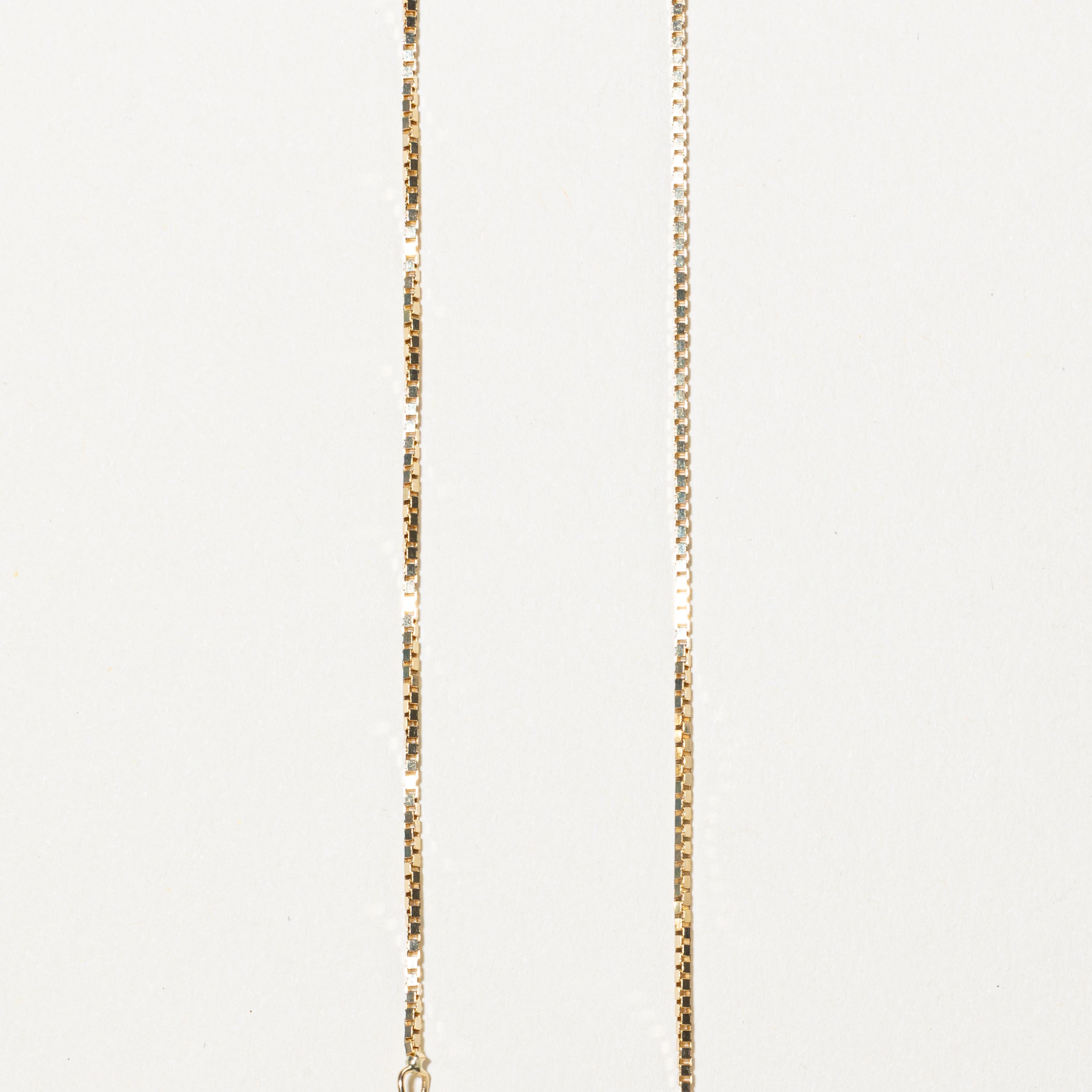 Diamond Flip-Flop Pendant Necklace | 0.14ctw | 17"