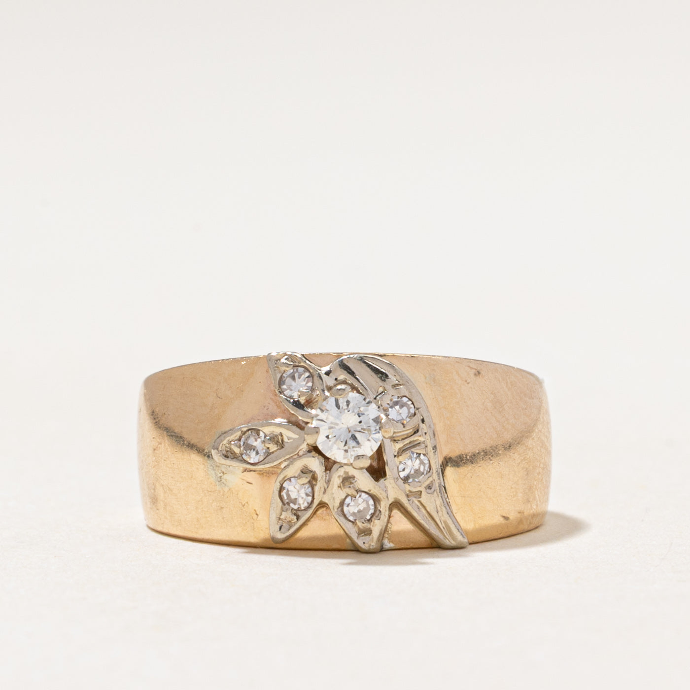 Diamond Floral Design Band | 0.18ctw | SZ 4.75