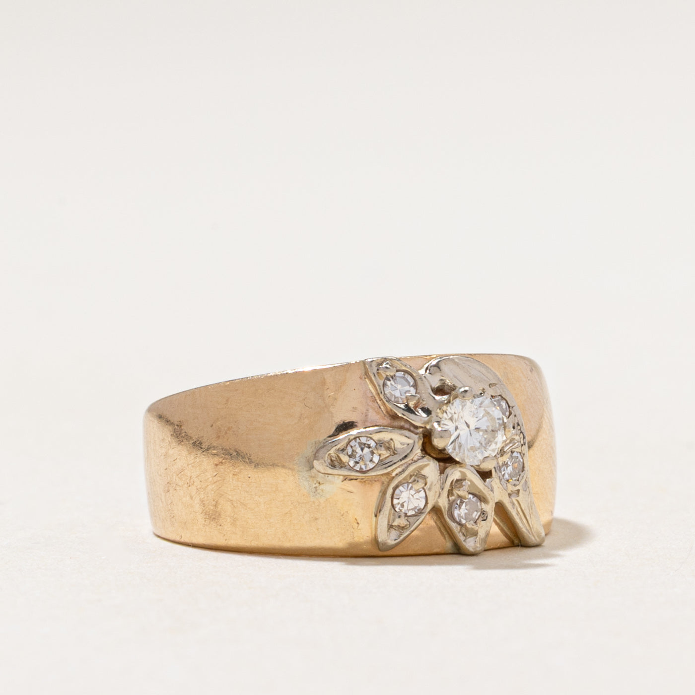 Diamond Floral Design Band | 0.18ctw | SZ 4.75