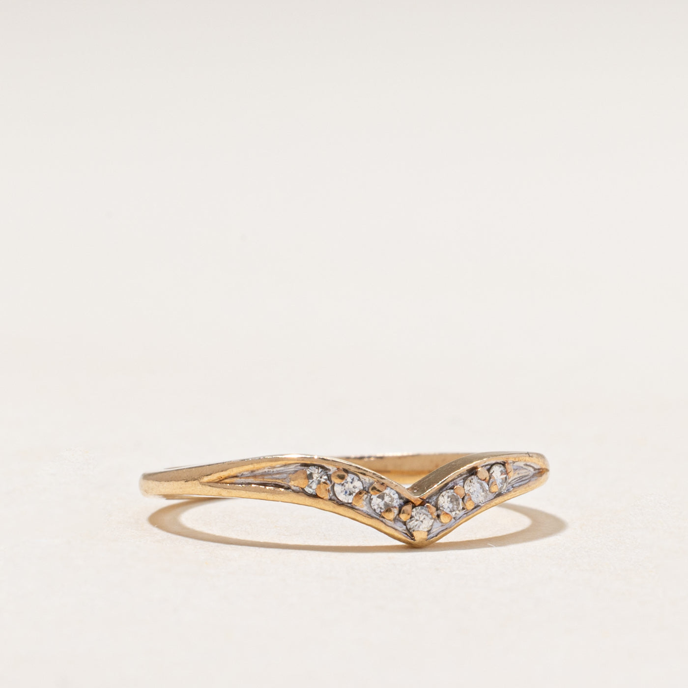 Diamond Chevron Ring | 0.06ctw | SZ 6