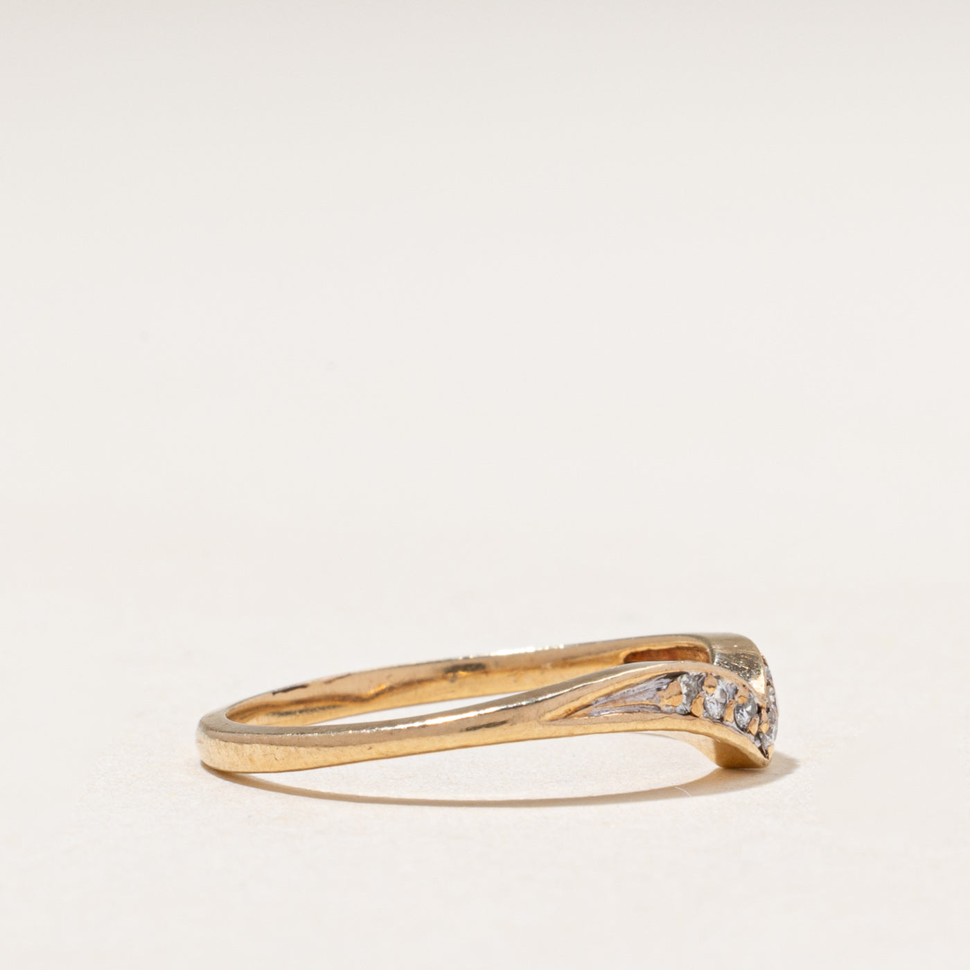 Diamond Chevron Ring | 0.06ctw | SZ 6