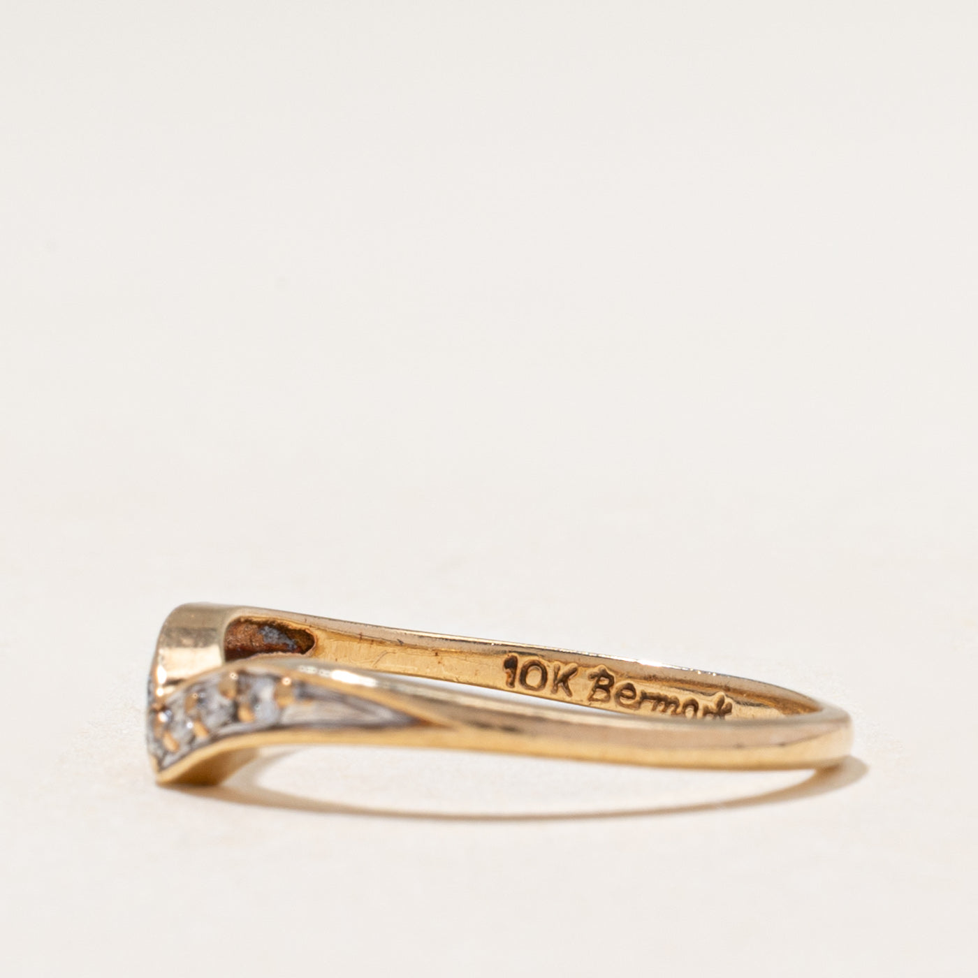 Diamond Chevron Ring | 0.06ctw | SZ 6