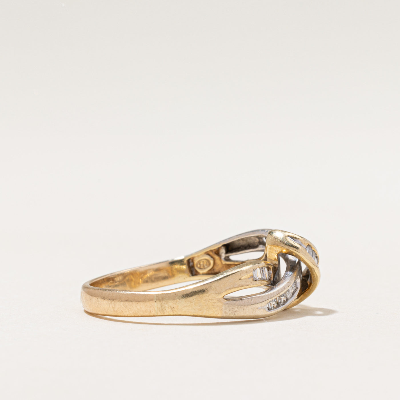 Baguette Cut Diamond Cross Over Knot Ring | 0.22ctw | SZ 10.25
