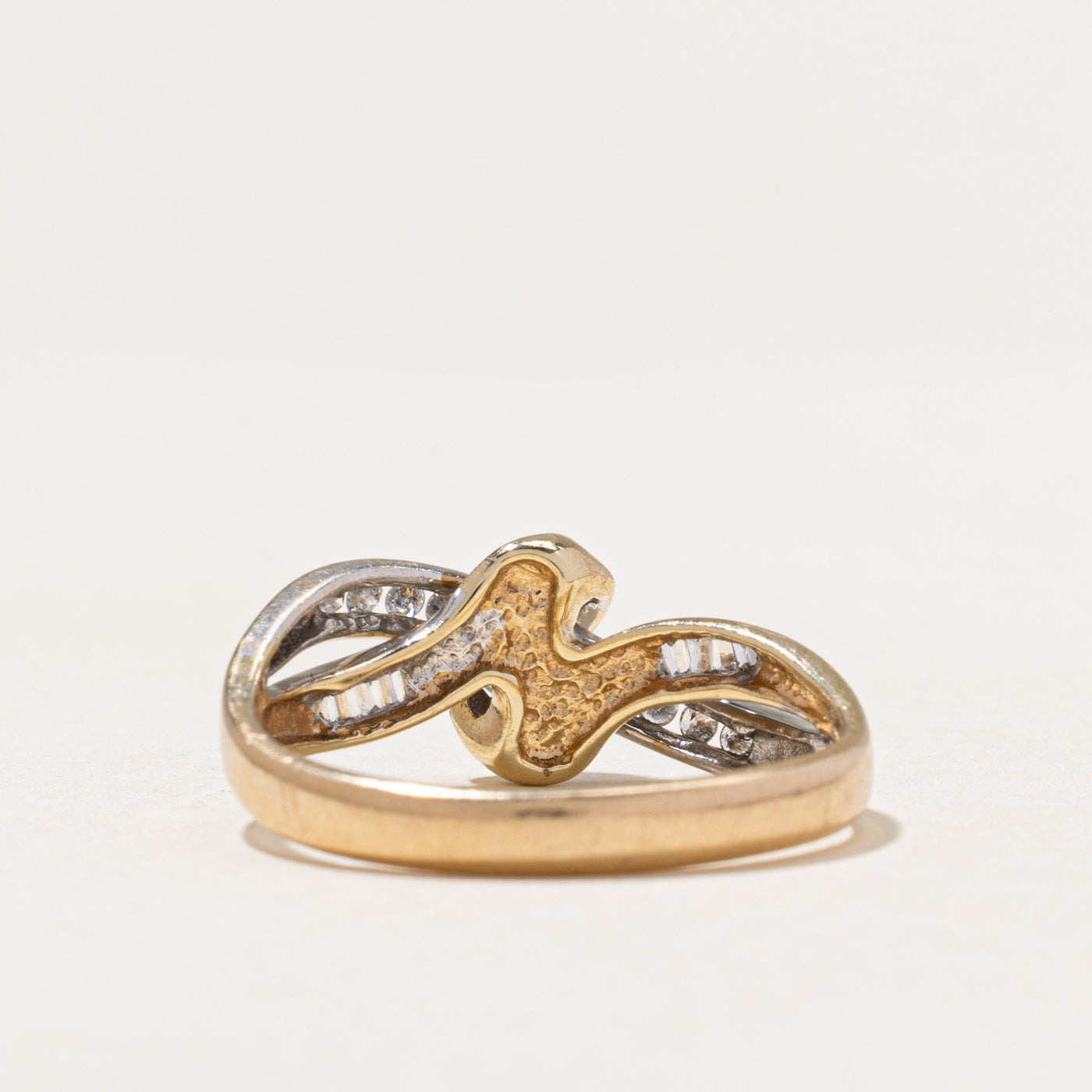 Baguette Cut Diamond Cross Over Knot Ring | 0.22ctw | SZ 10.25